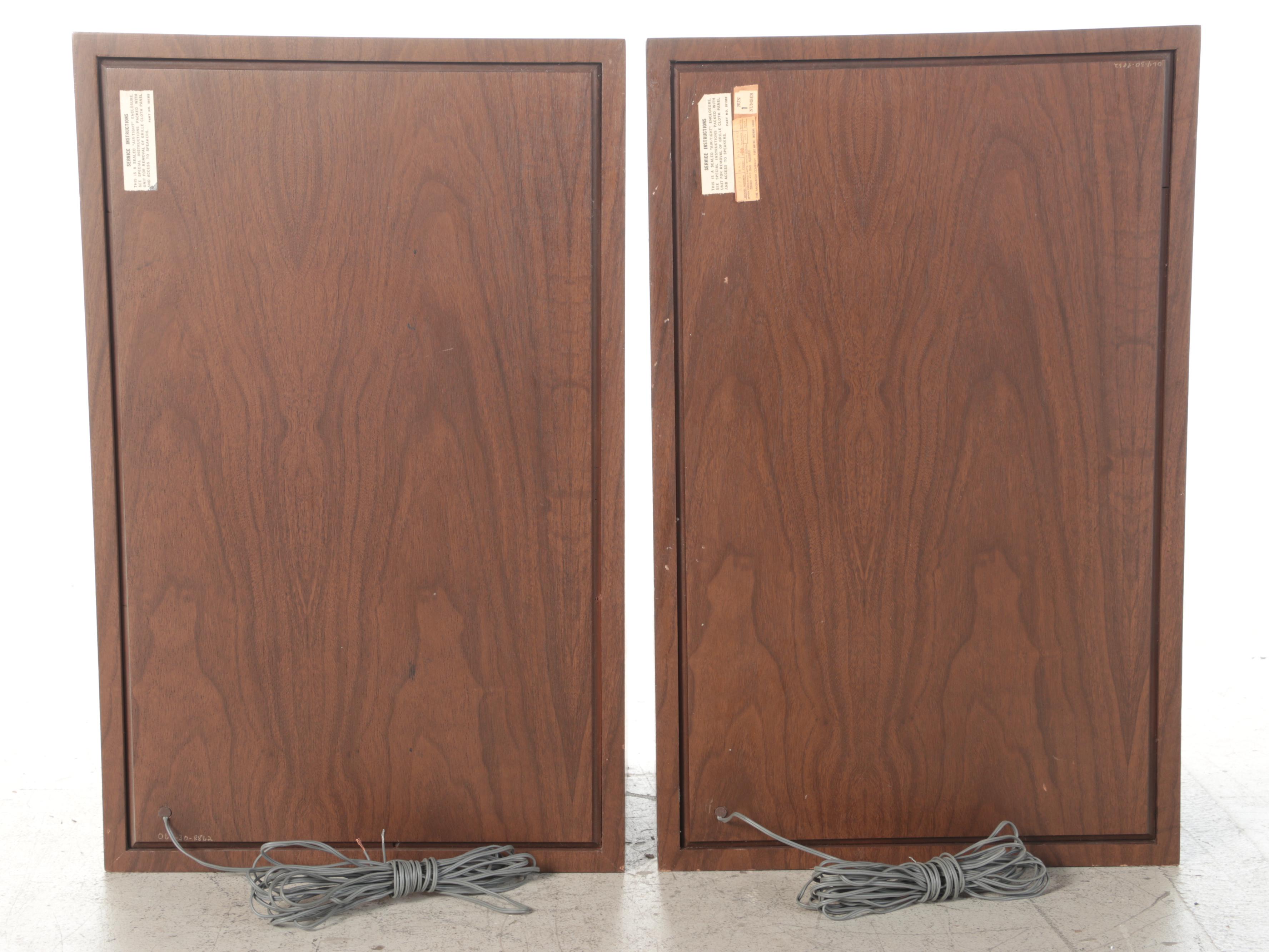 Magnavox S073 Walnut Floor Speakers