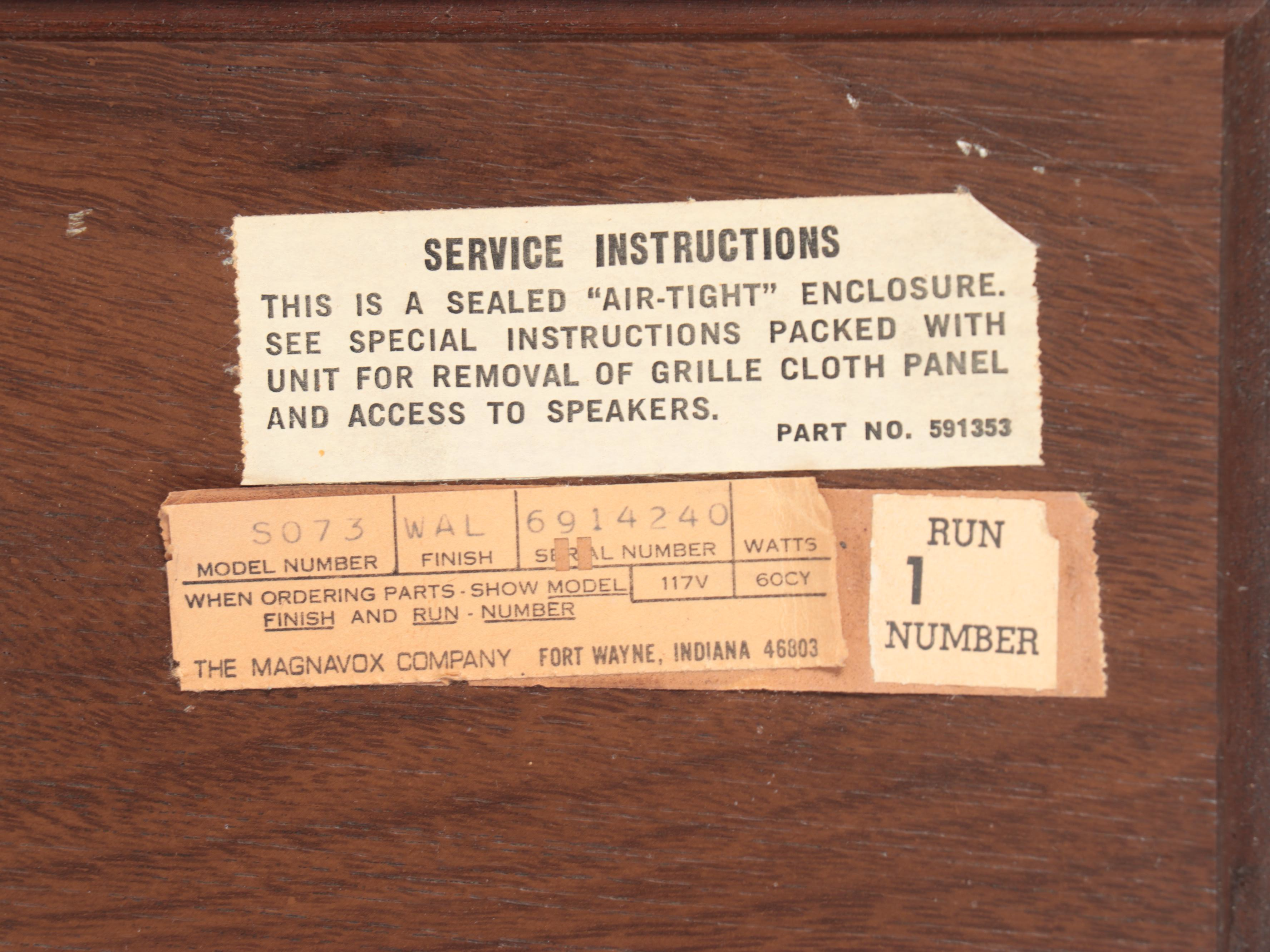 Magnavox S073 Walnut Floor Speakers