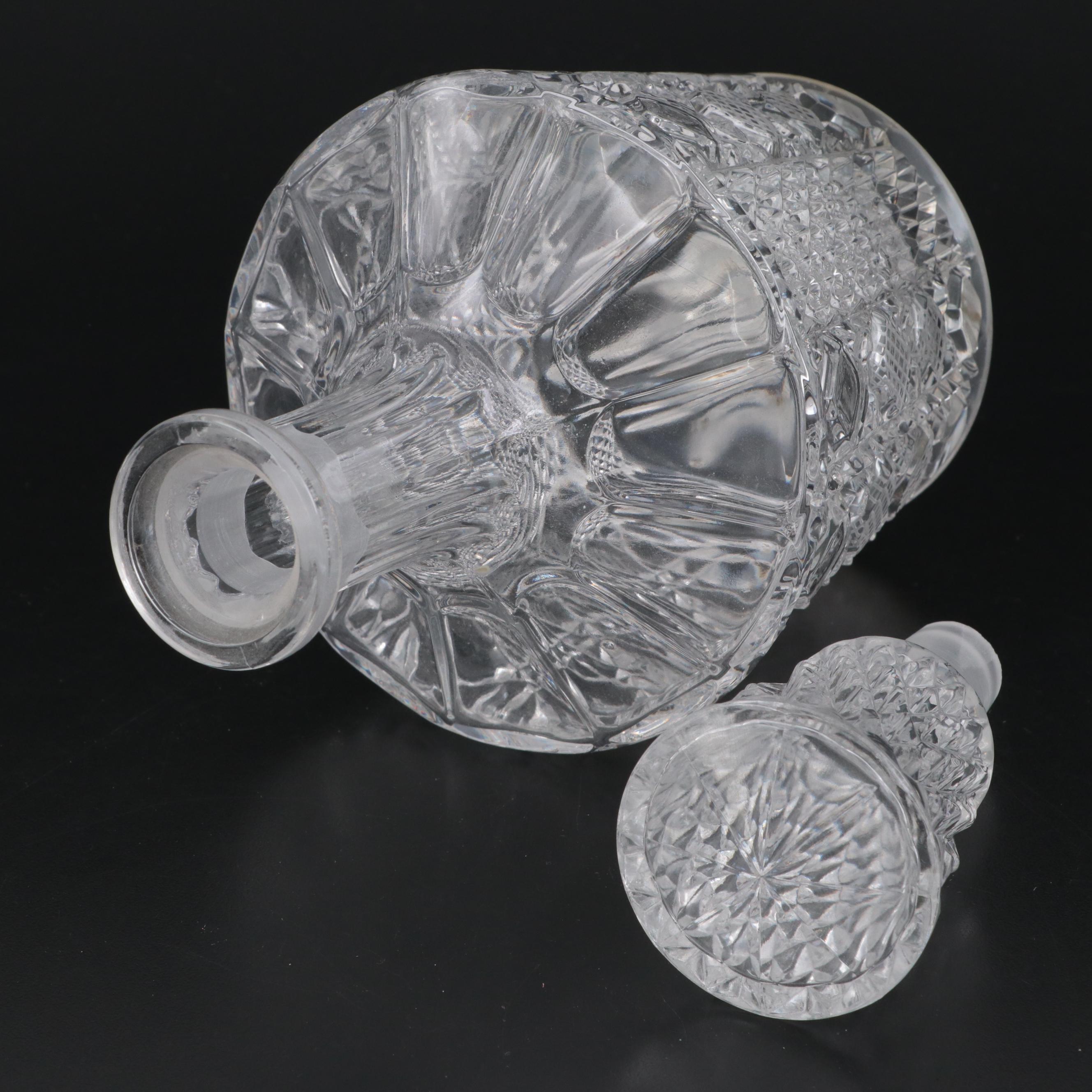Crystal Decanter with Glass Liquor Glasses, Mid to Late 20th Century