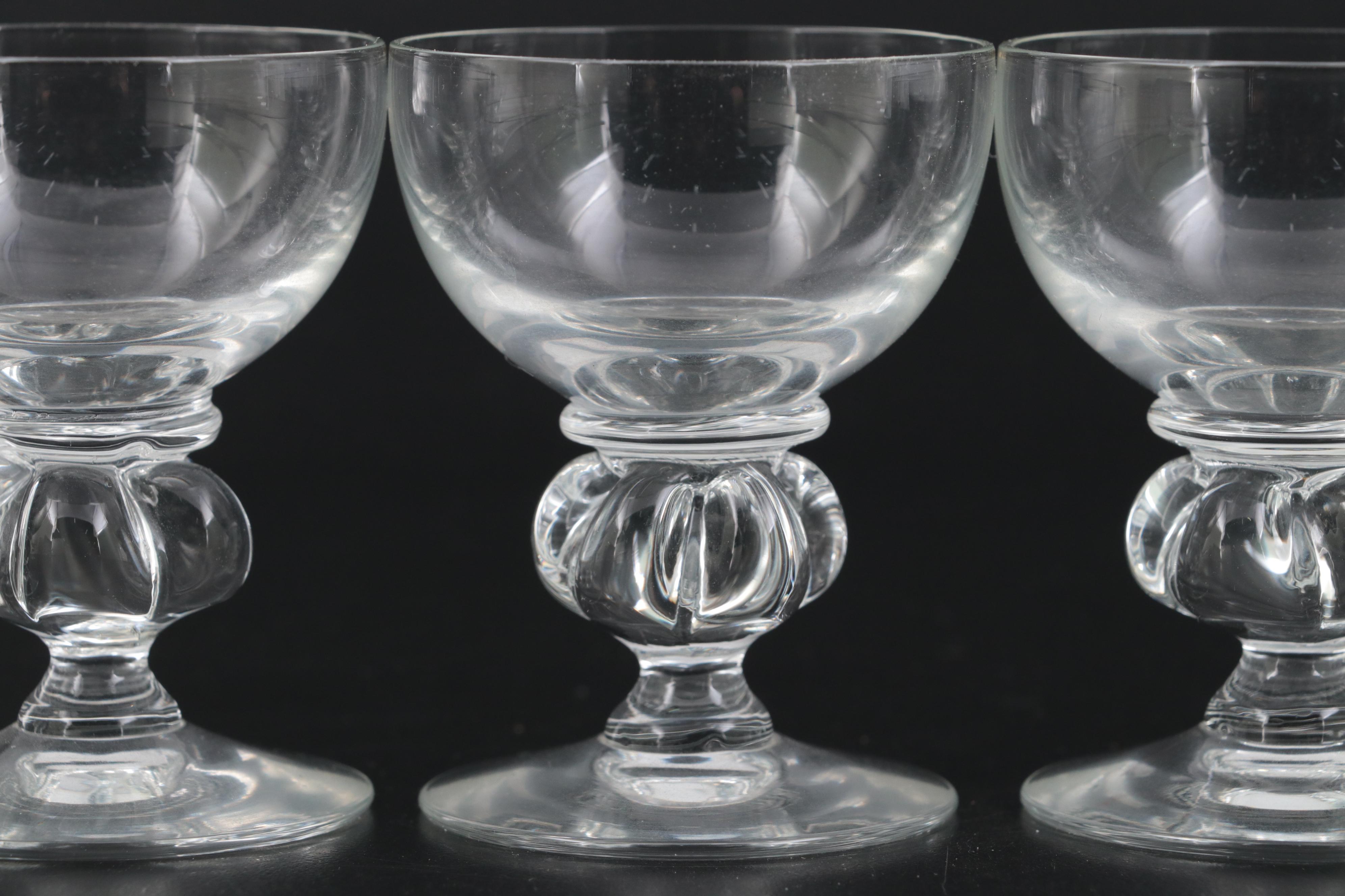 Crystal Decanter with Glass Liquor Glasses, Mid to Late 20th Century