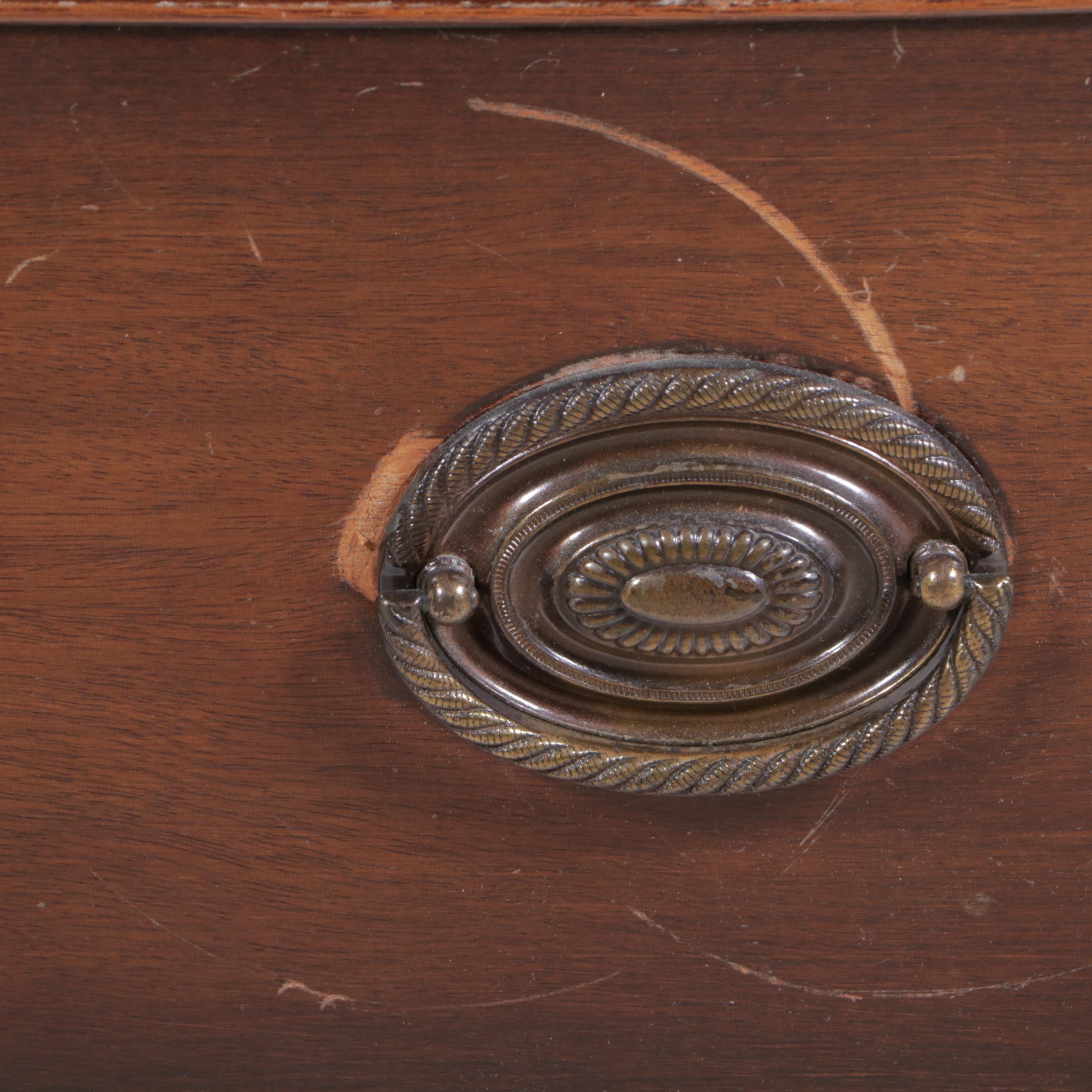 Kindel Federal Style Mahogany Eight Drawer Bowfront Chest, Mid-20th Century