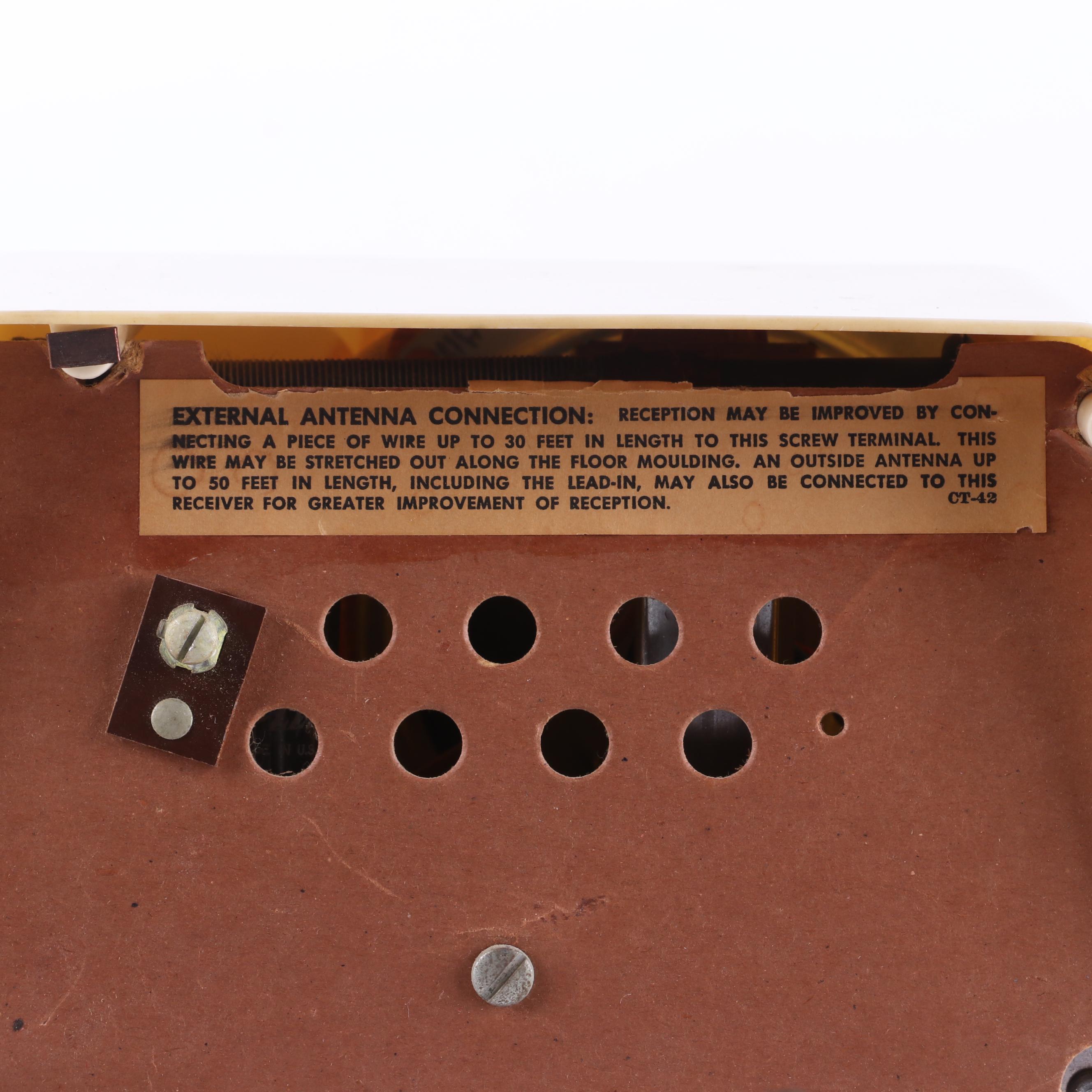 Motorola, Trav-Ler and General Electric Radios, Mid-20th Century