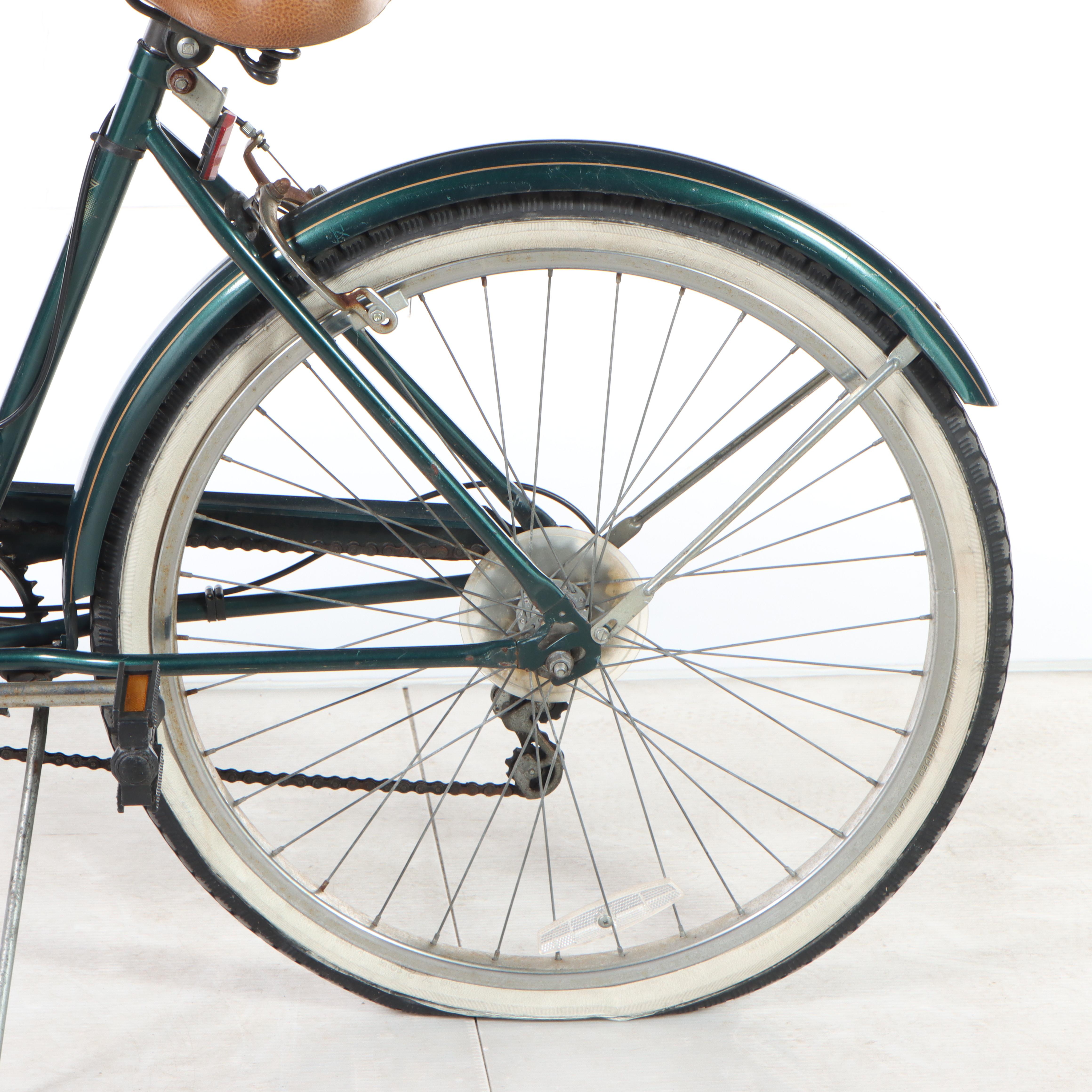 Huffy Women's "Cause Way" 6-Speed Cruiser Bicycle, Late 20th Century