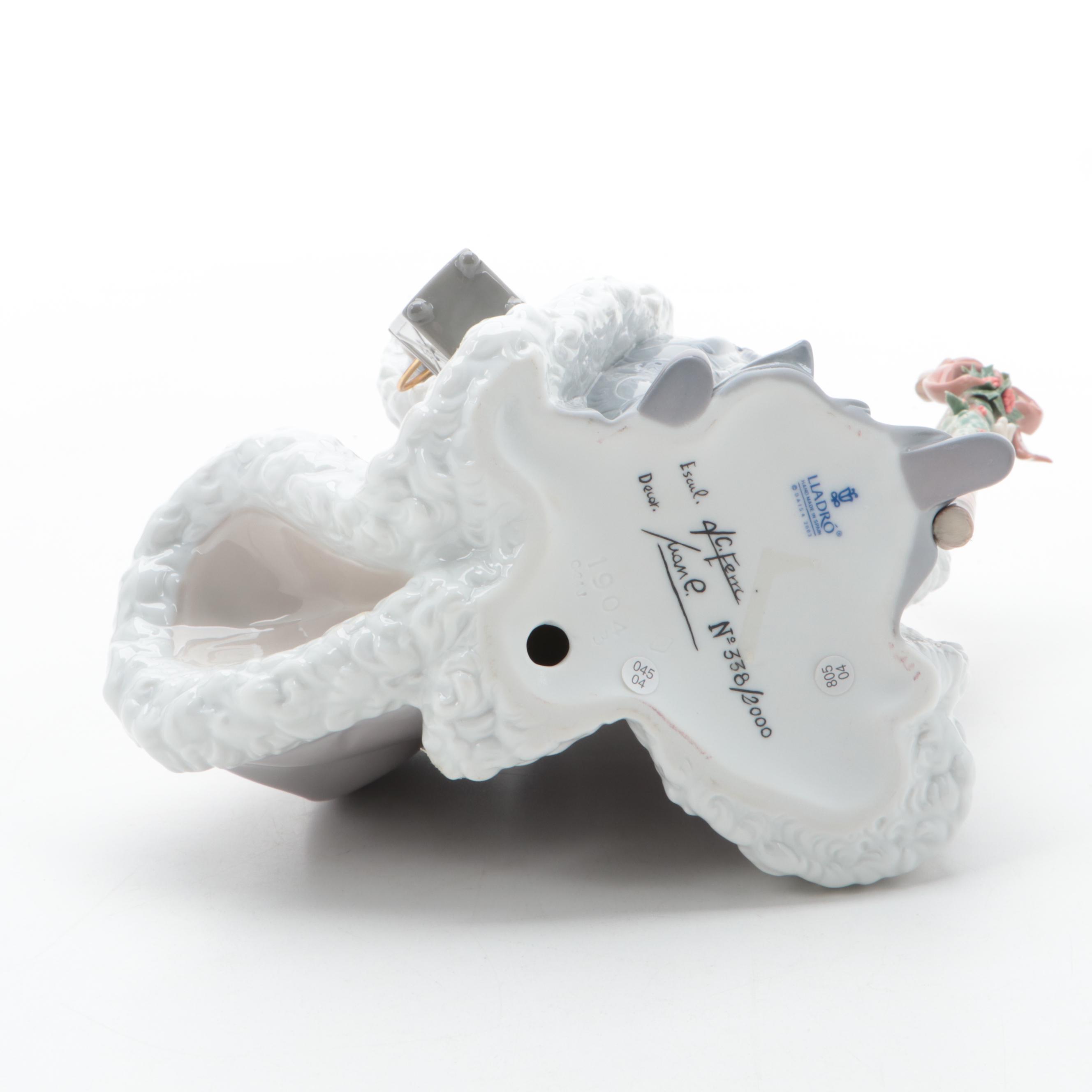 Lladró Limited Edition "Santa Claus Messenger" Porcelain Figurine, 2004–2008