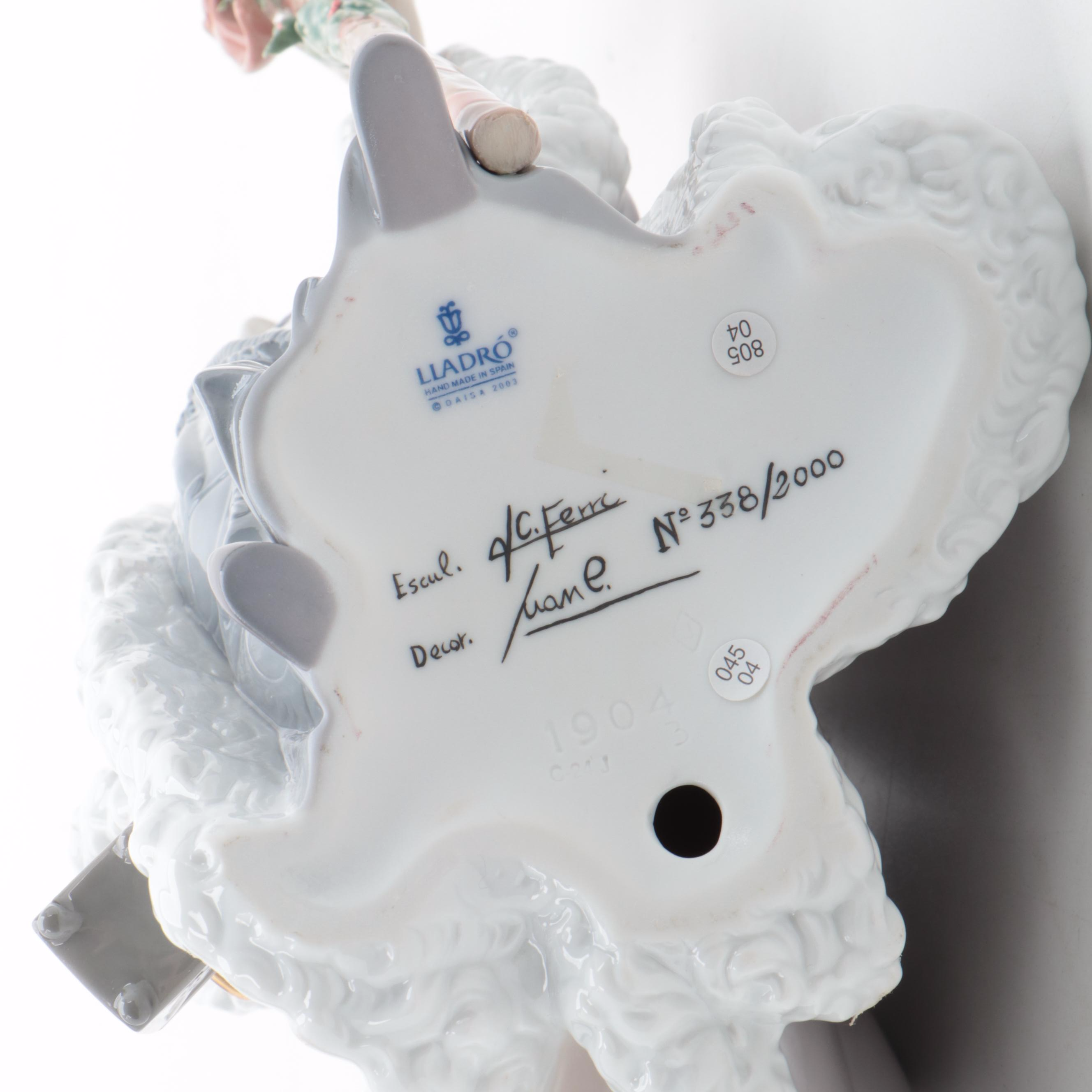 Lladró Limited Edition "Santa Claus Messenger" Porcelain Figurine, 2004–2008