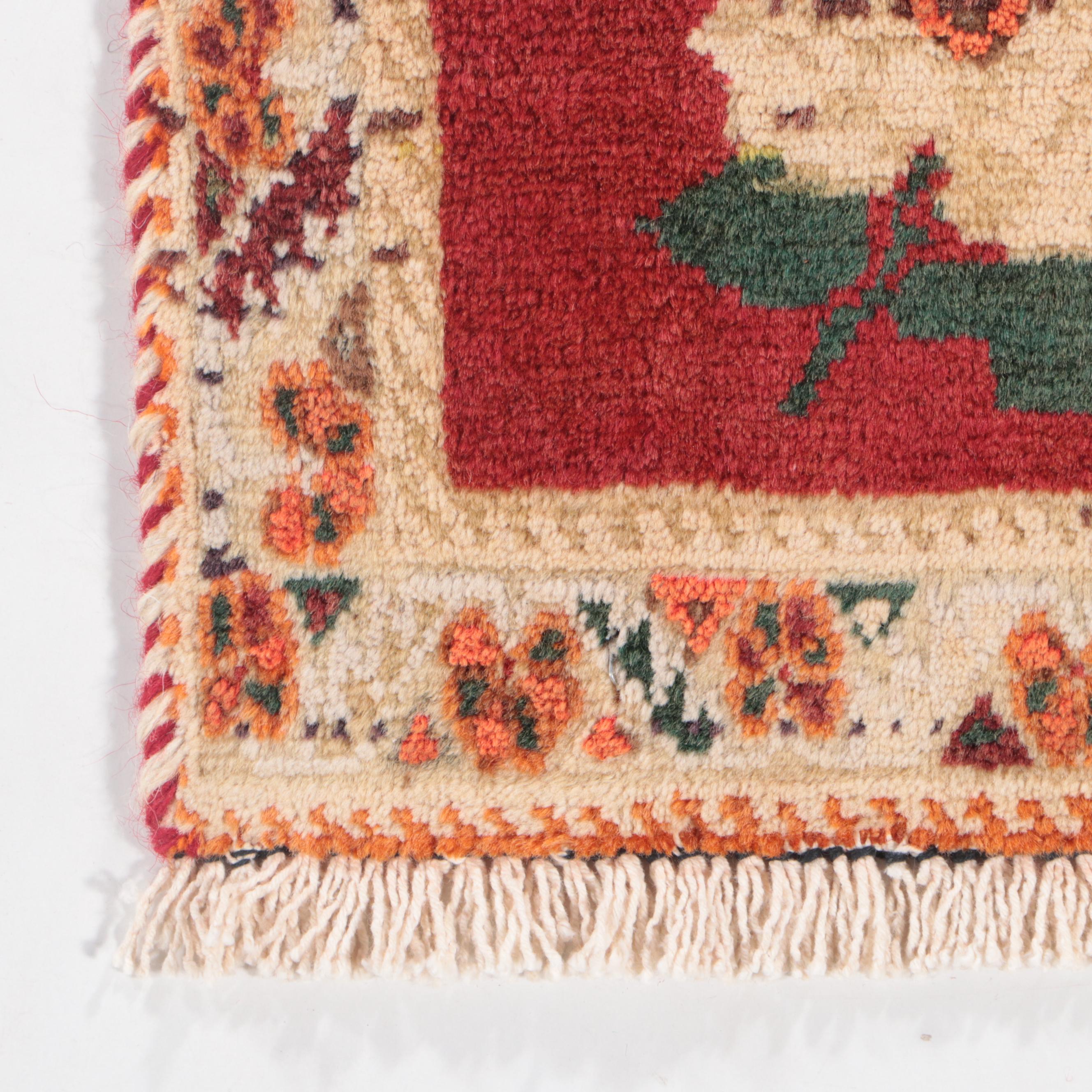 1'10 x 1'11 Hand-Knotted Persian Qashqai Pictorial Floor Mat