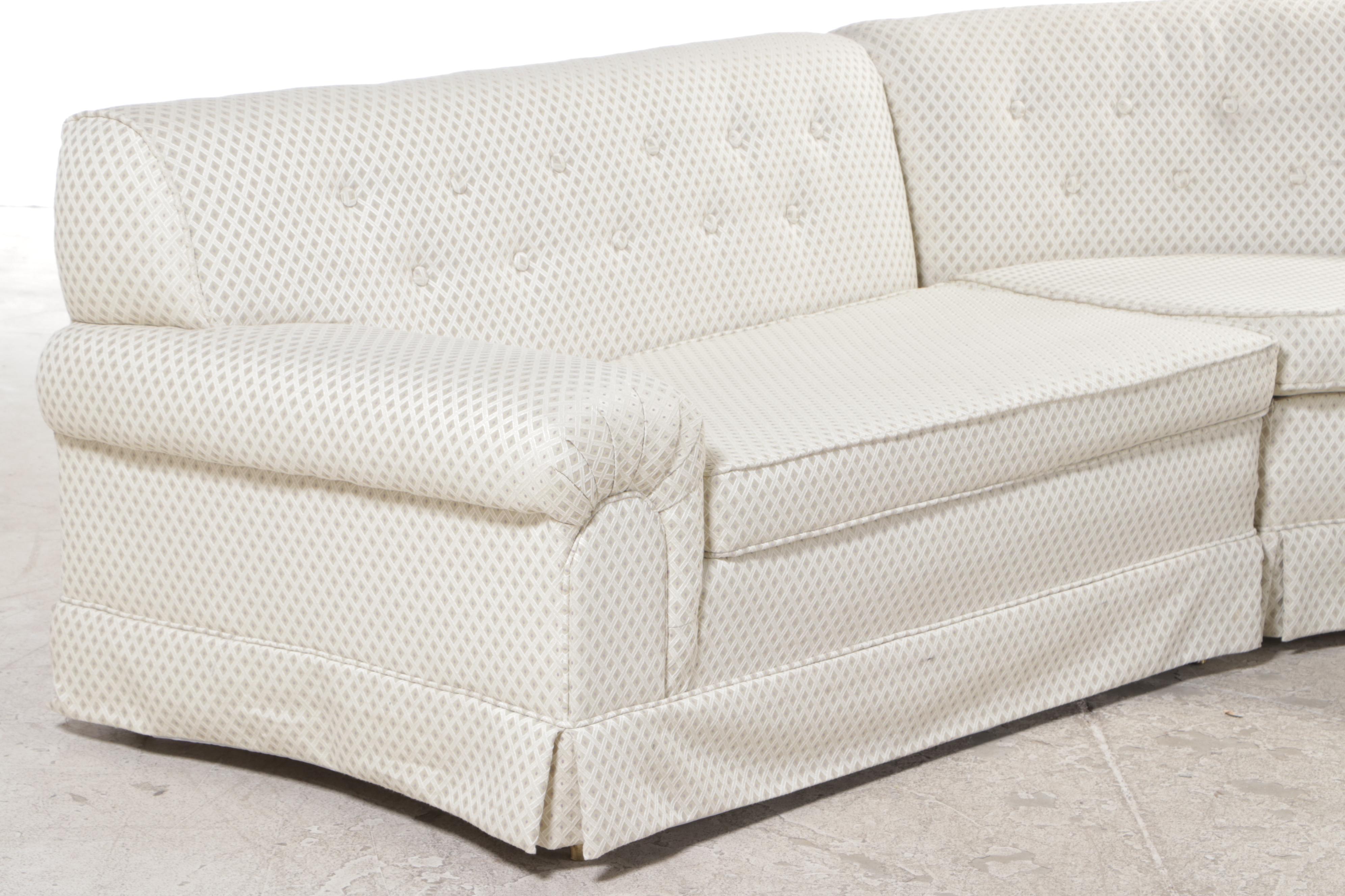 Three-Piece Flexsteel Mid Century Modern Buttoned-Down Sectional Sofa