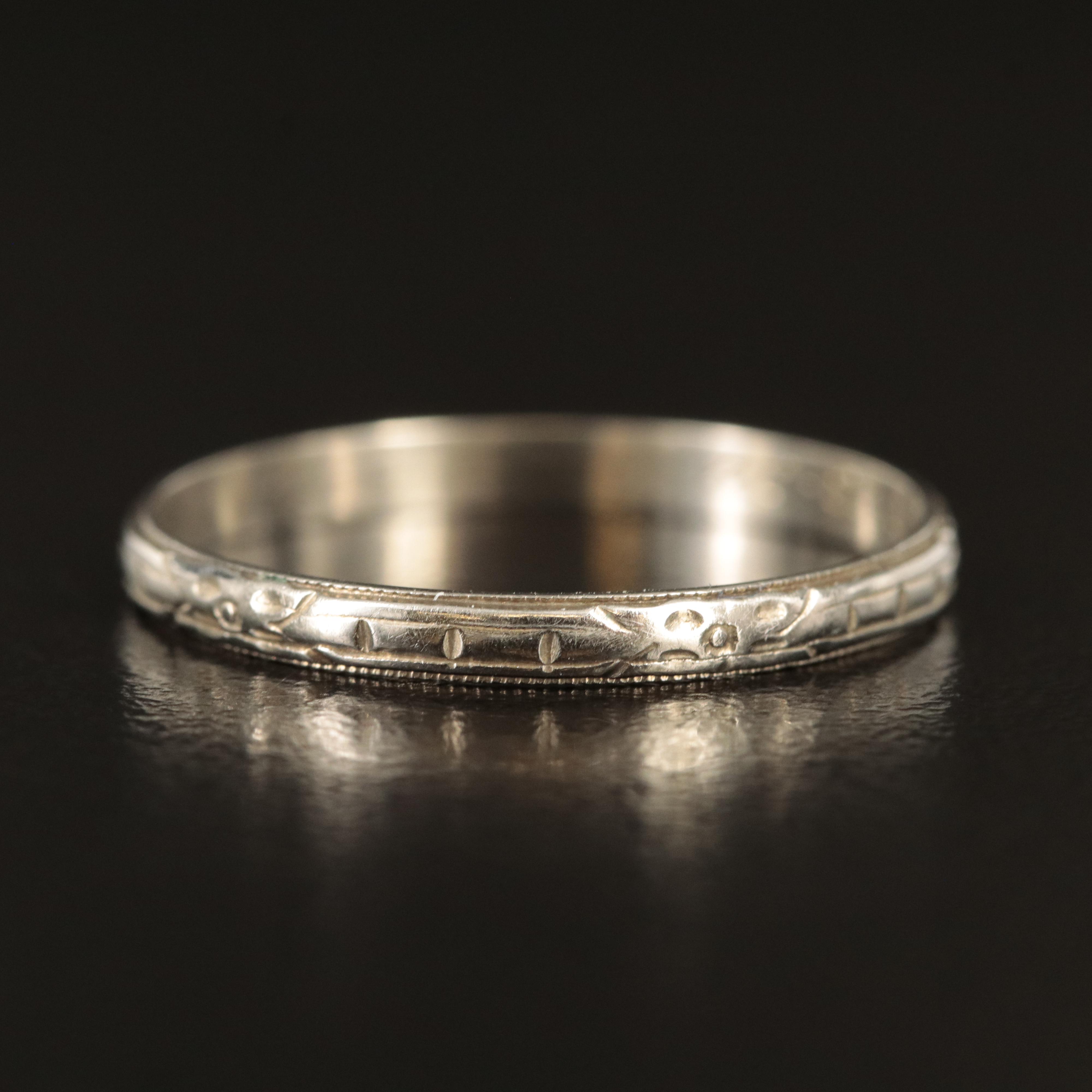 Art Deco 18K Band