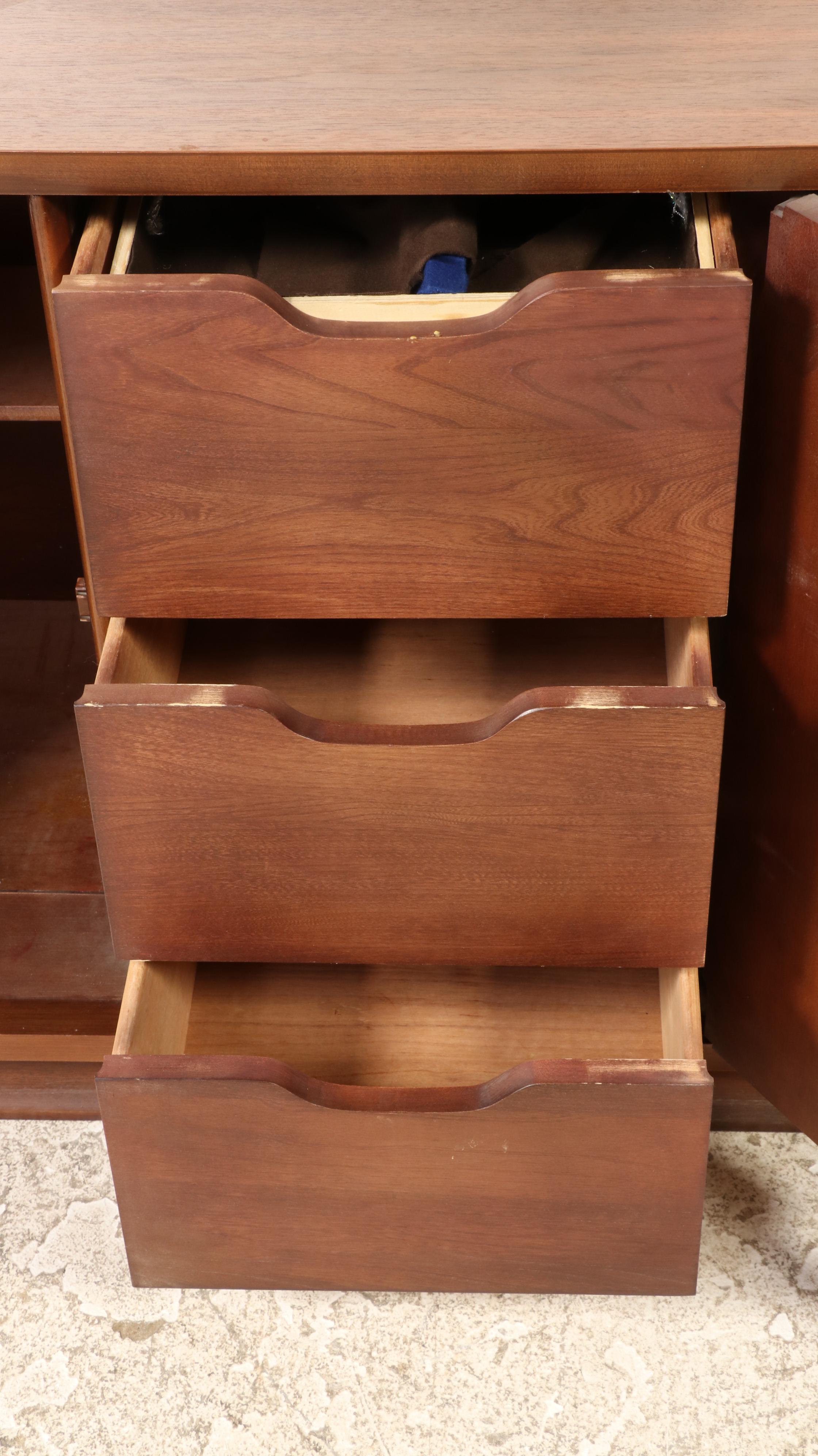 Kent-Coffey "Perspecta" Mid Century Modern Walnut Credenza