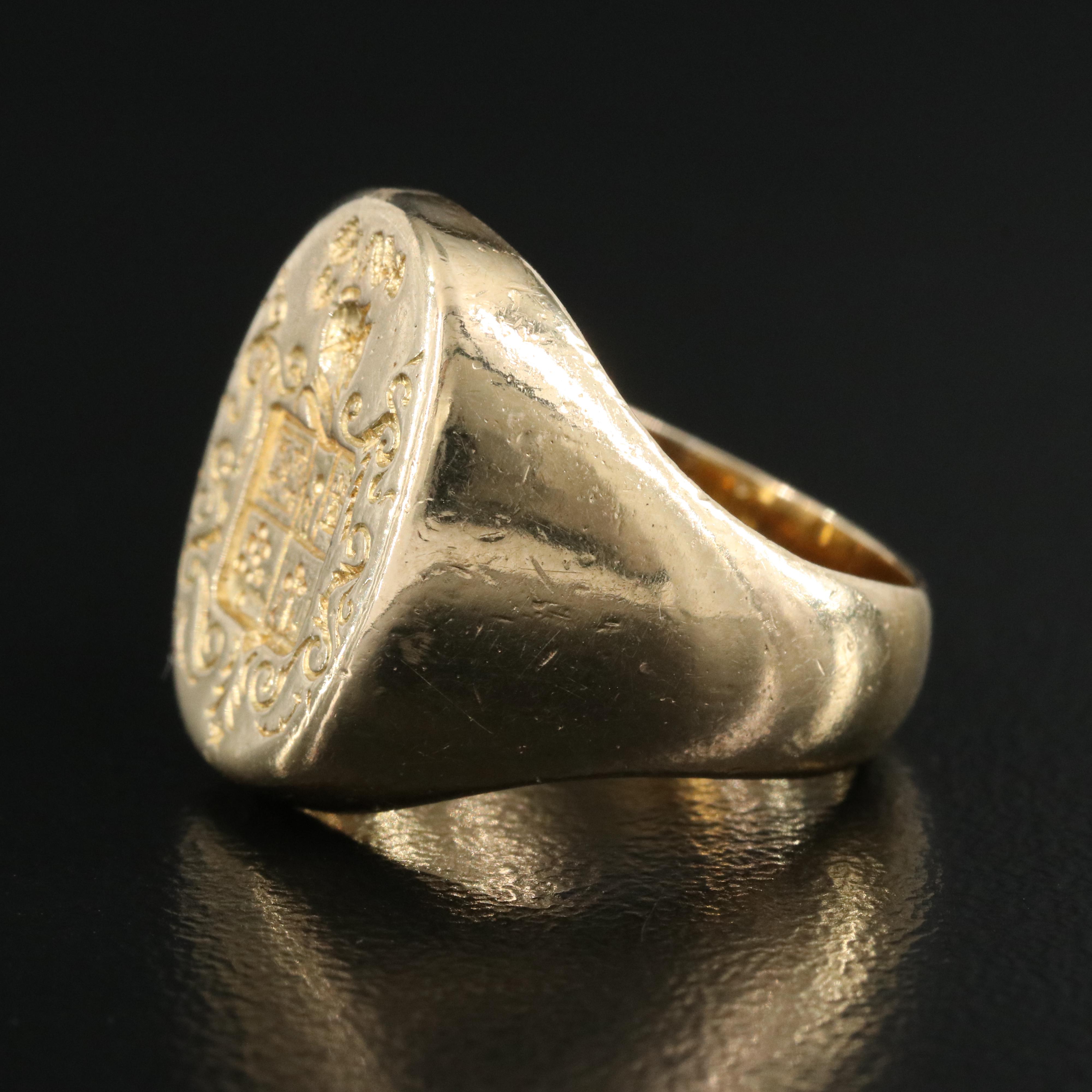 Vintage 18K Heraldic Signet Ring