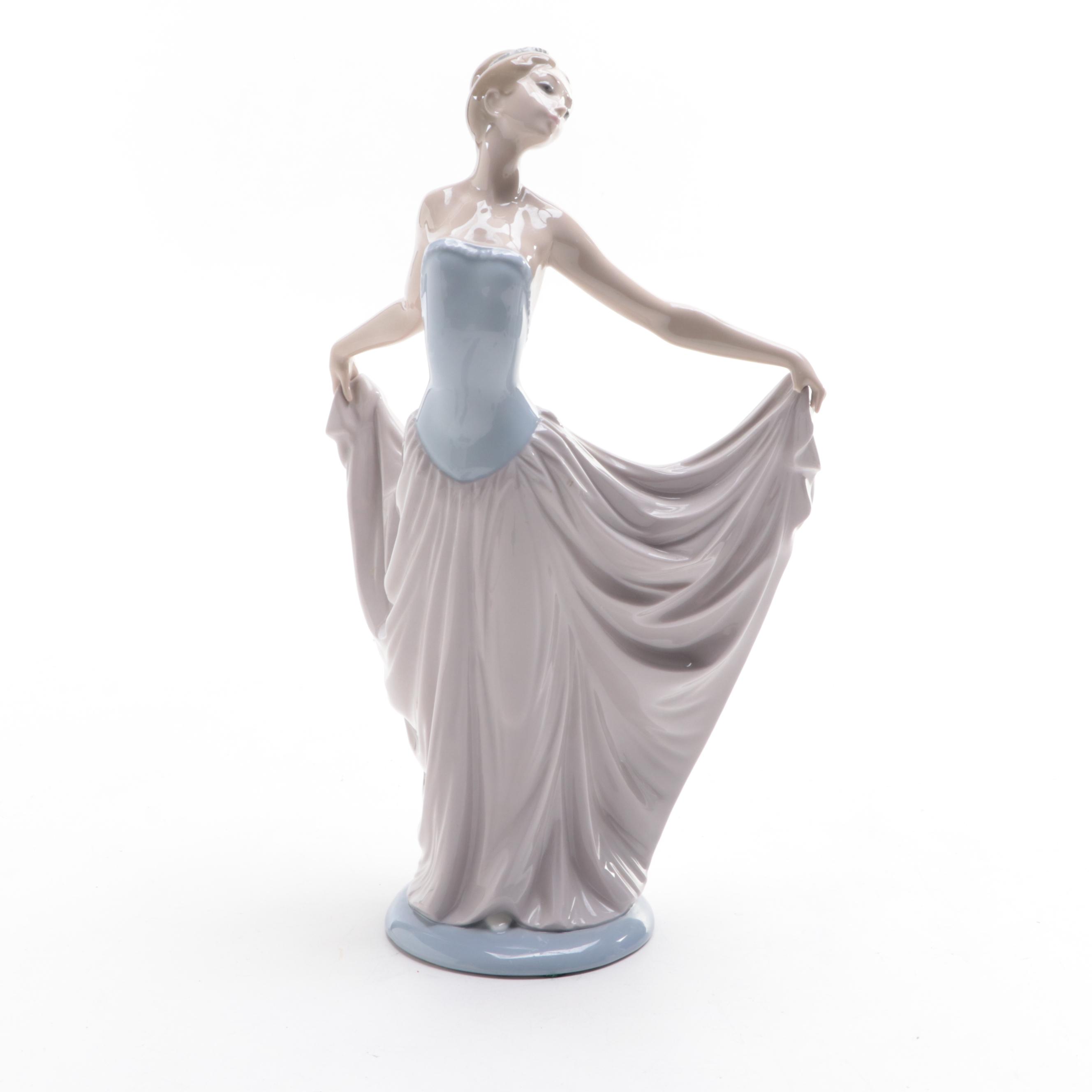 Lladró Porcelain Figurines Including "Angel Thinking"