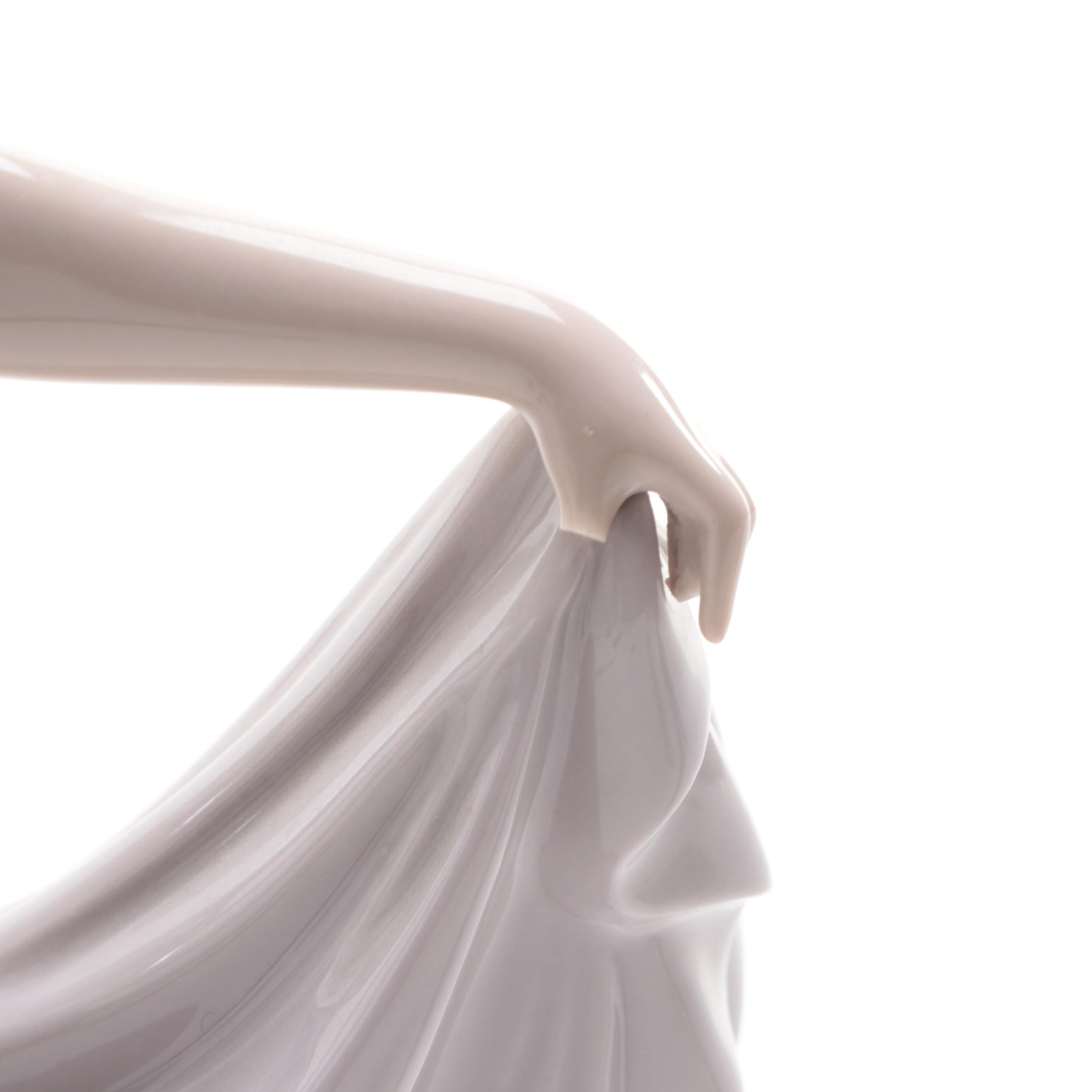 Lladró Porcelain Figurines Including "Angel Thinking"