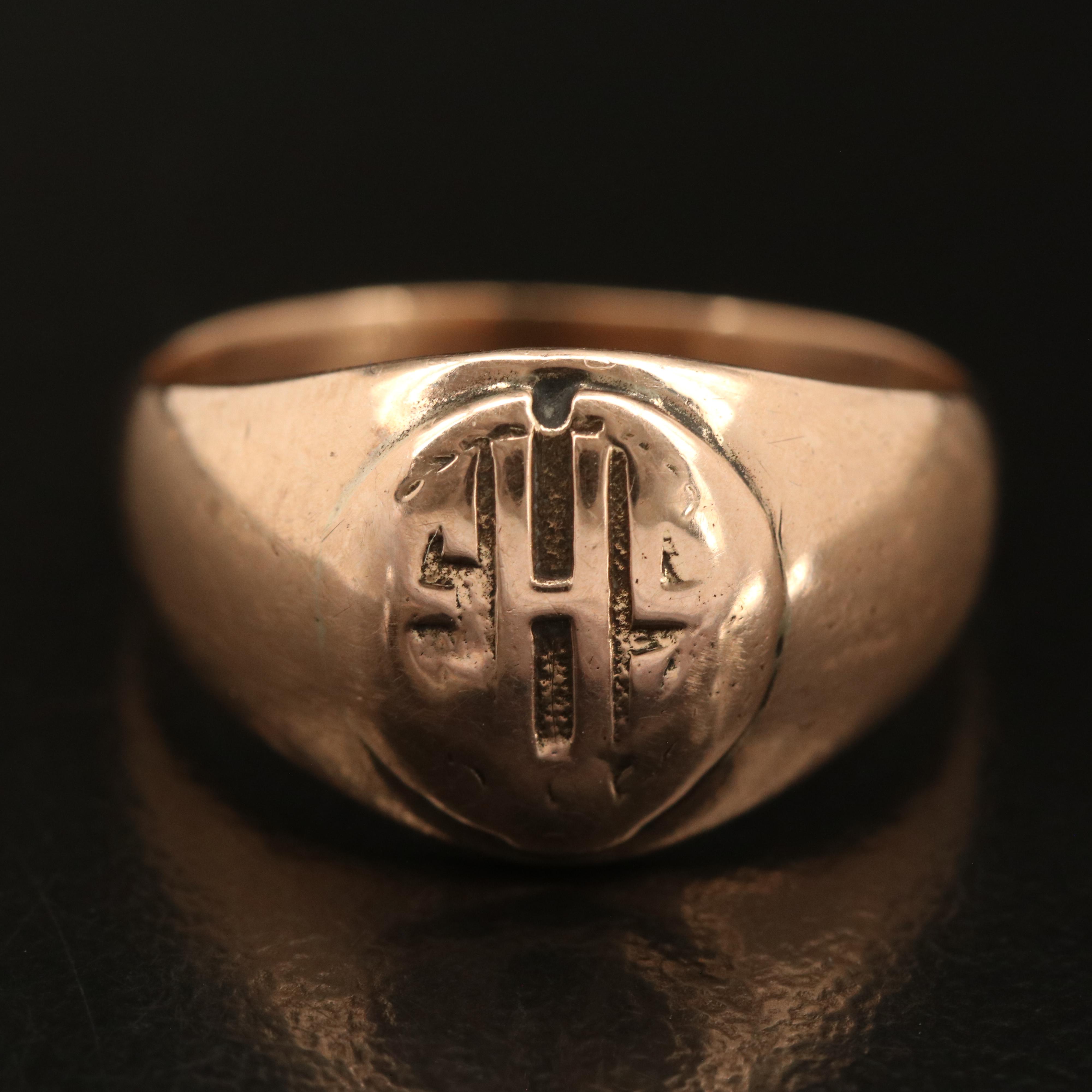 Vintage 10K Signet Ring