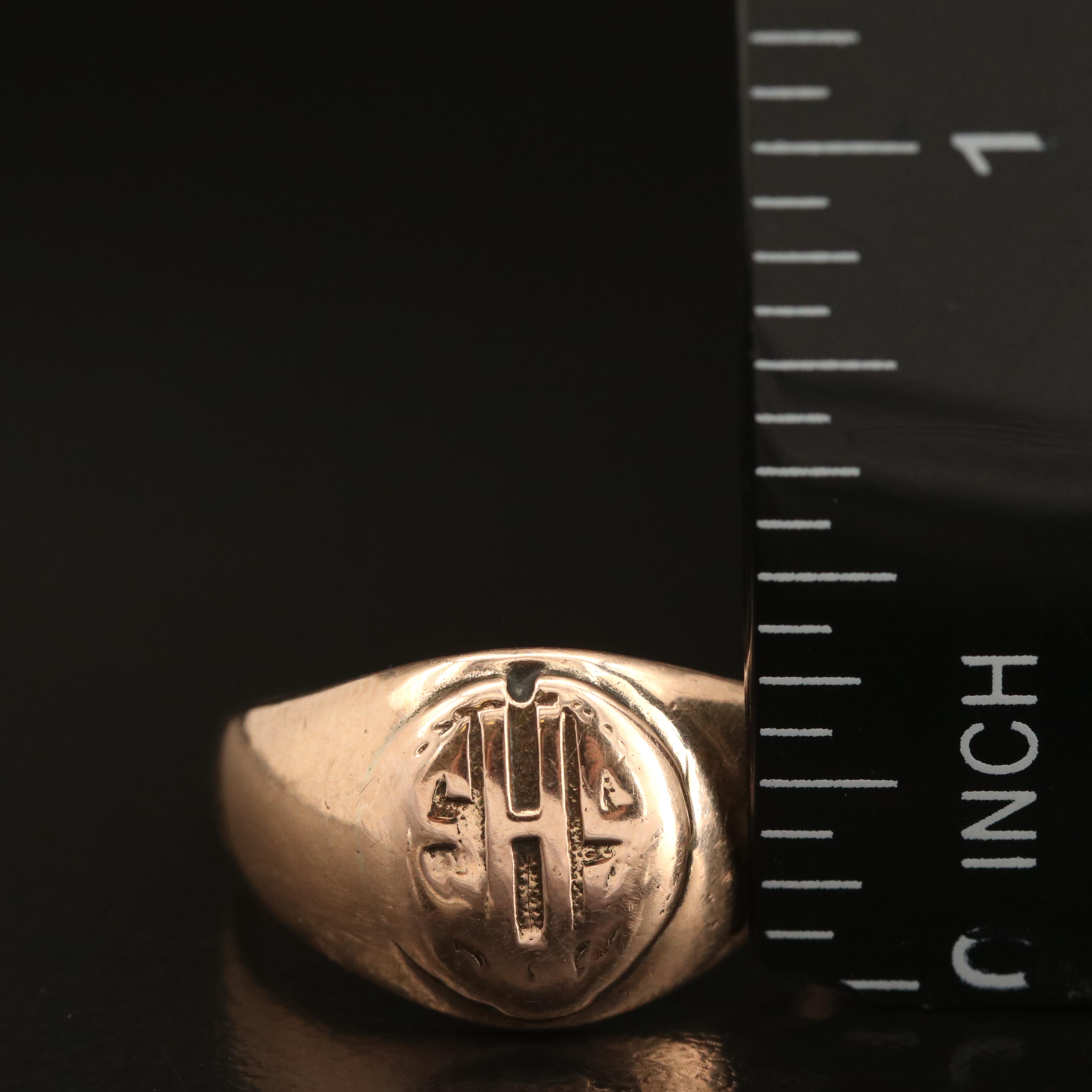 Vintage 10K Signet Ring