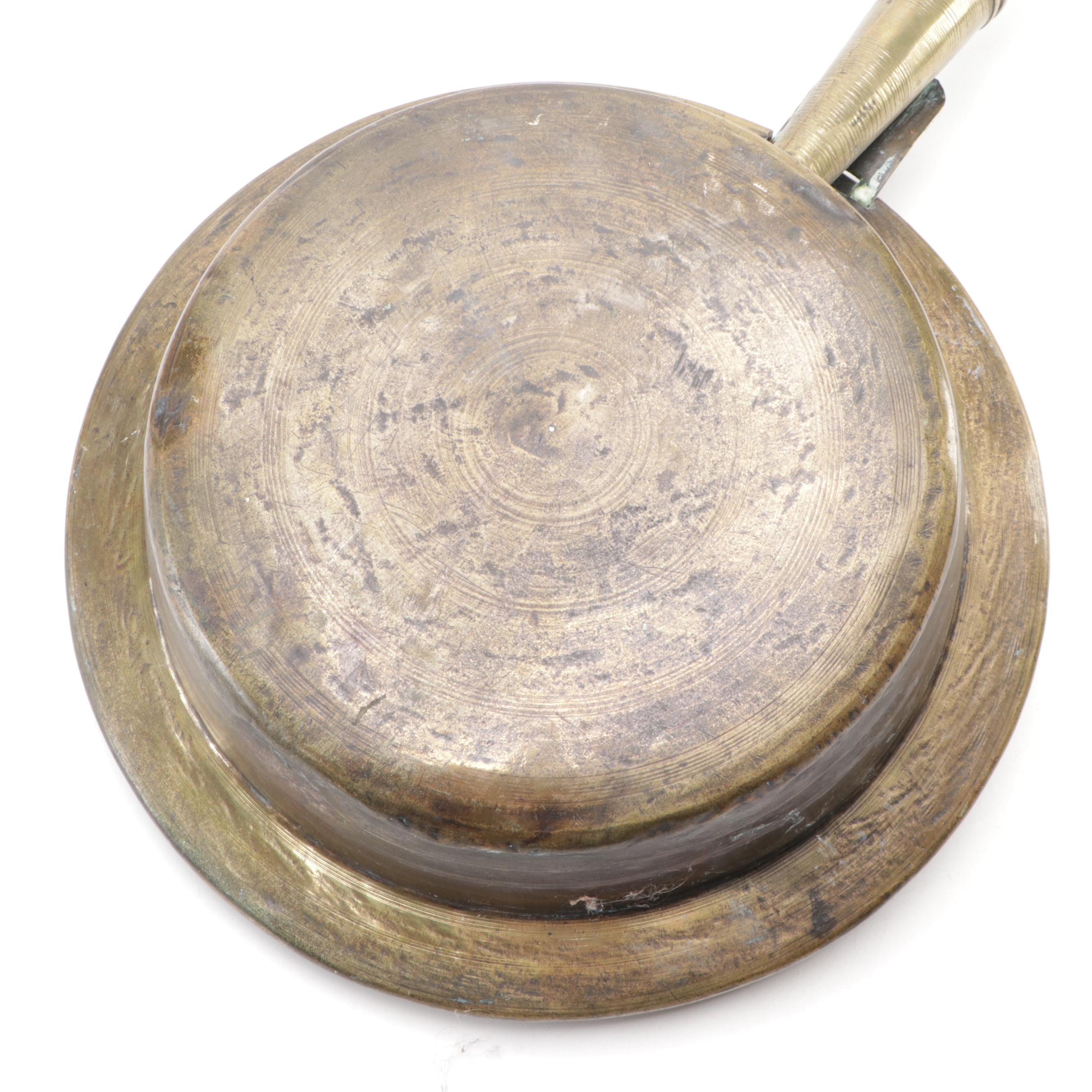 Wooden Handled Engraved Brass with Hinged Lid Bed Warmer