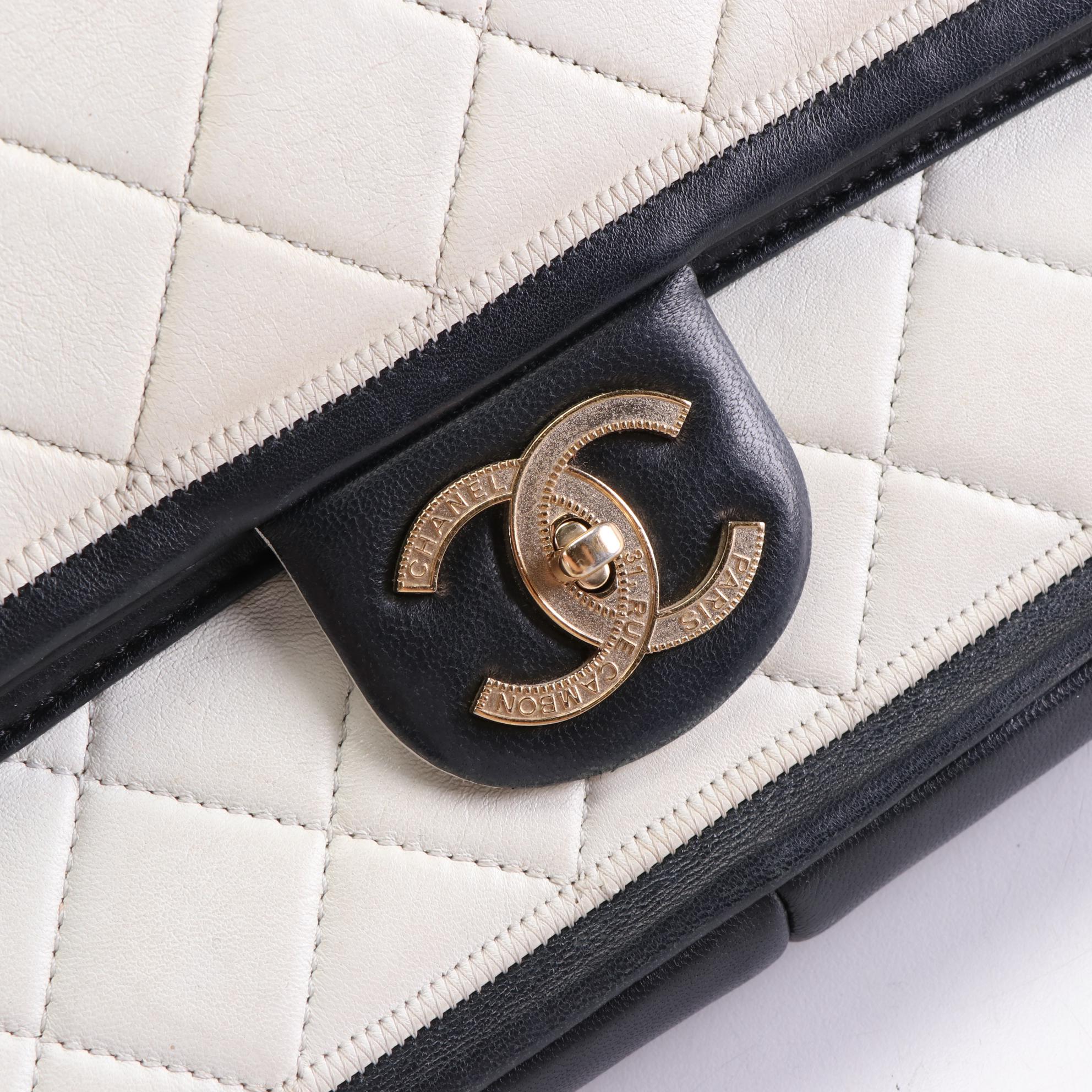 Chanel Graphic Flap Bag Medium in Quilted Calfskin