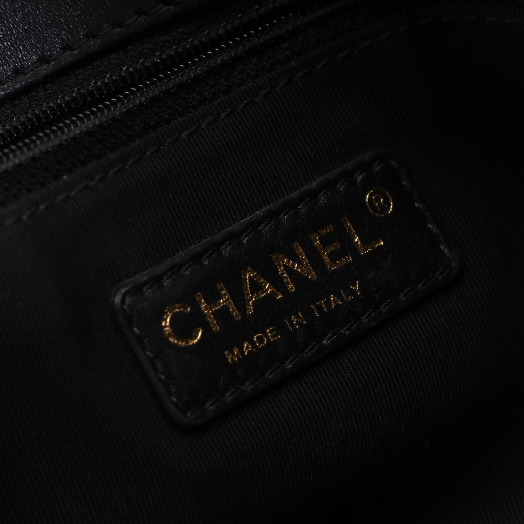 Chanel Graphic Flap Bag Medium in Quilted Calfskin