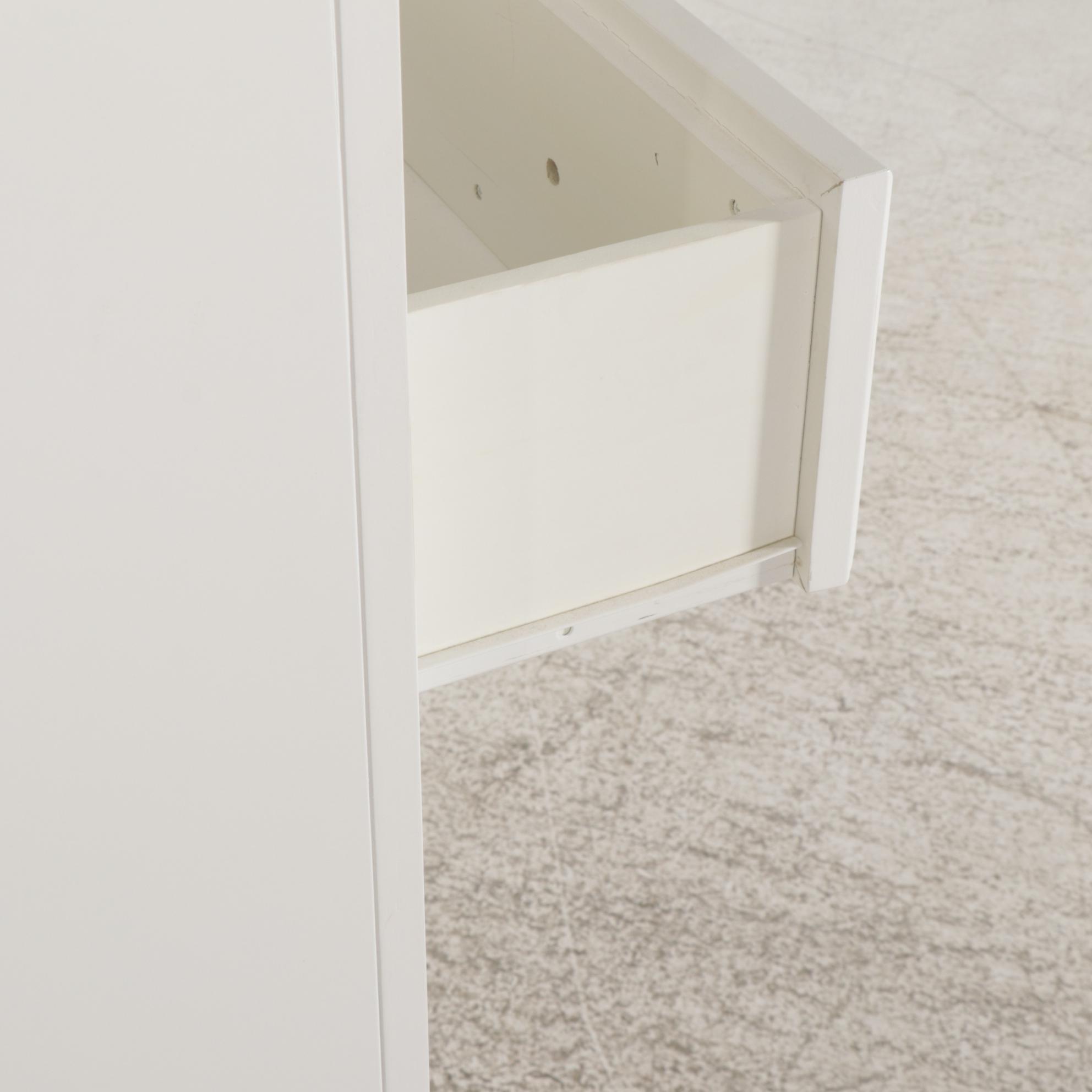 Bombay Kids White Finished Chest of Drawers, 21st Century