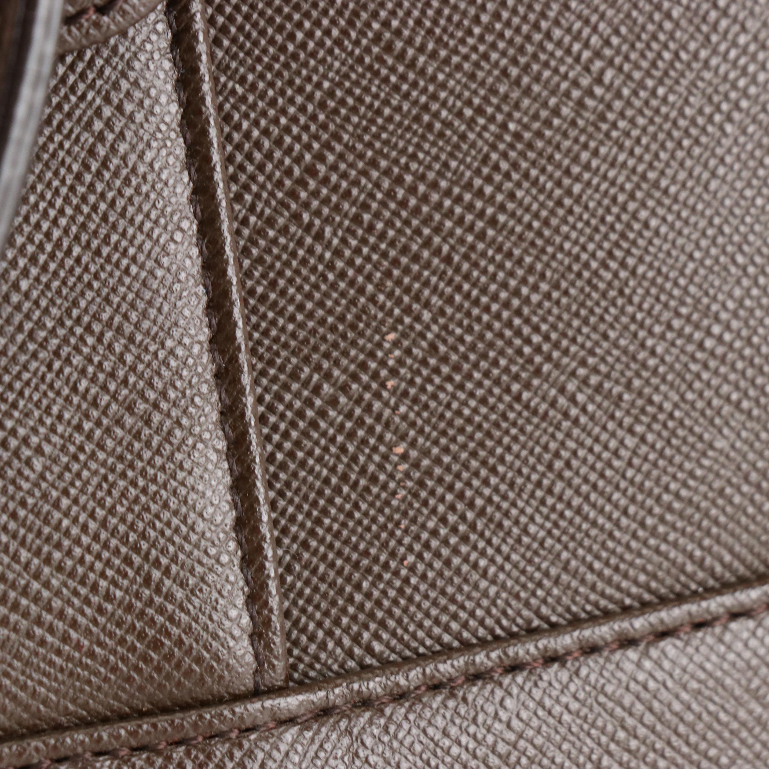 Burberry Zip Handbag in Dark Brown Crossgrain Leather