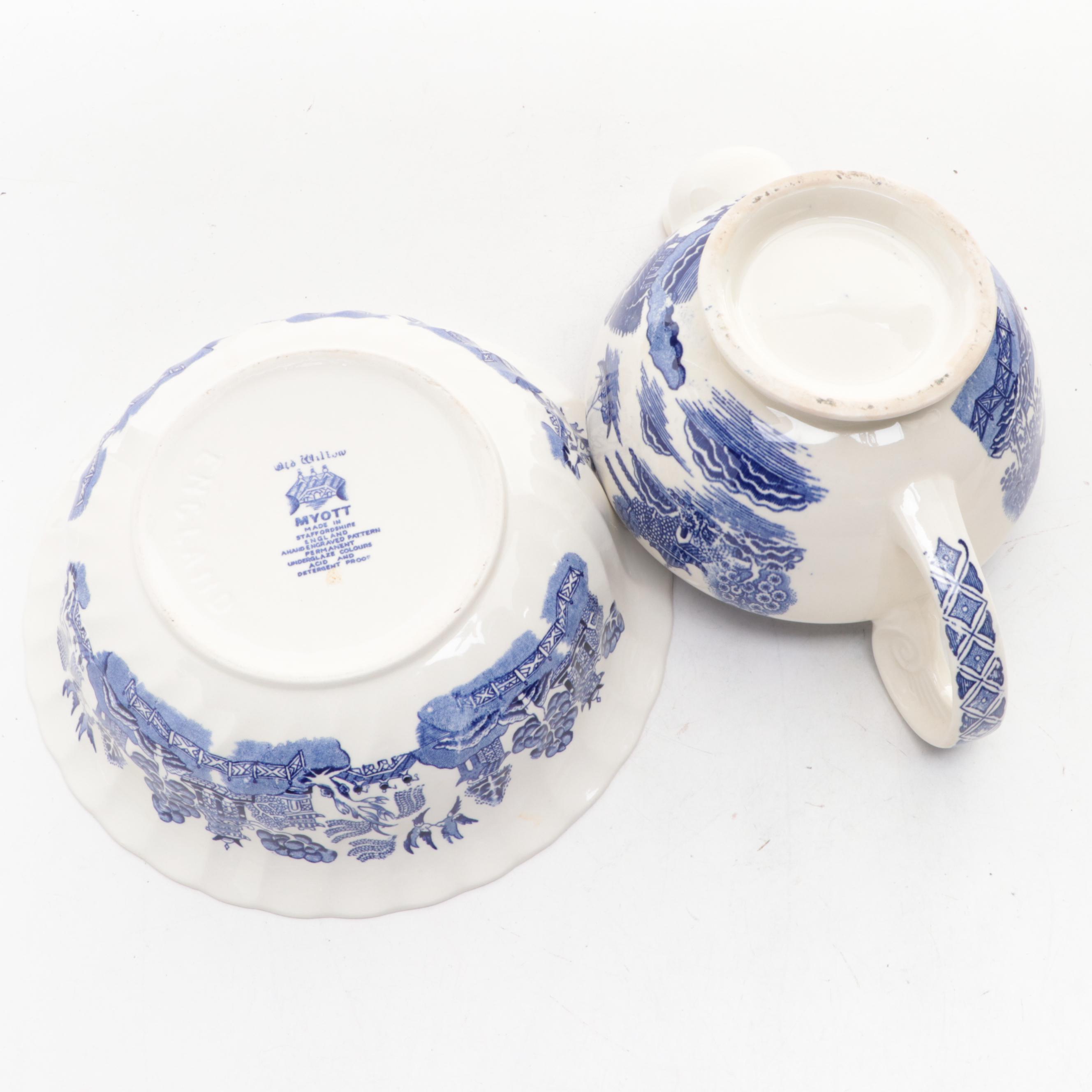 Sadler and Other Earthenware Blue Willow Teapots and Serving Bowls