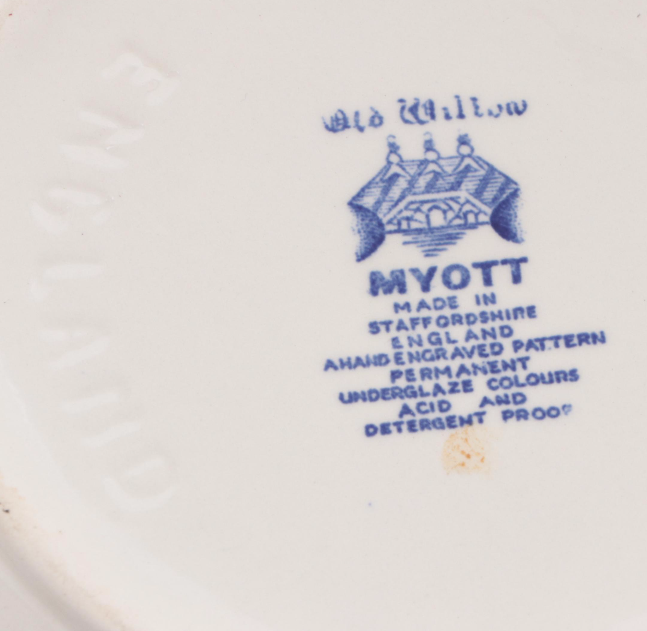 Sadler and Other Earthenware Blue Willow Teapots and Serving Bowls