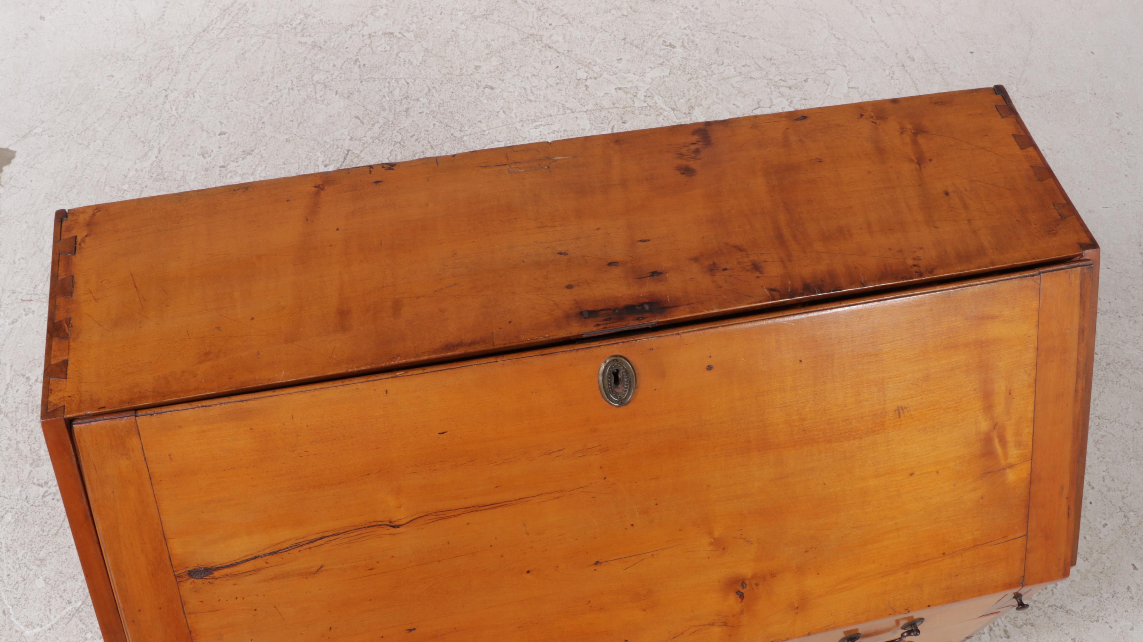 Federal Maple Slant-Front Desk, Early 19th Century