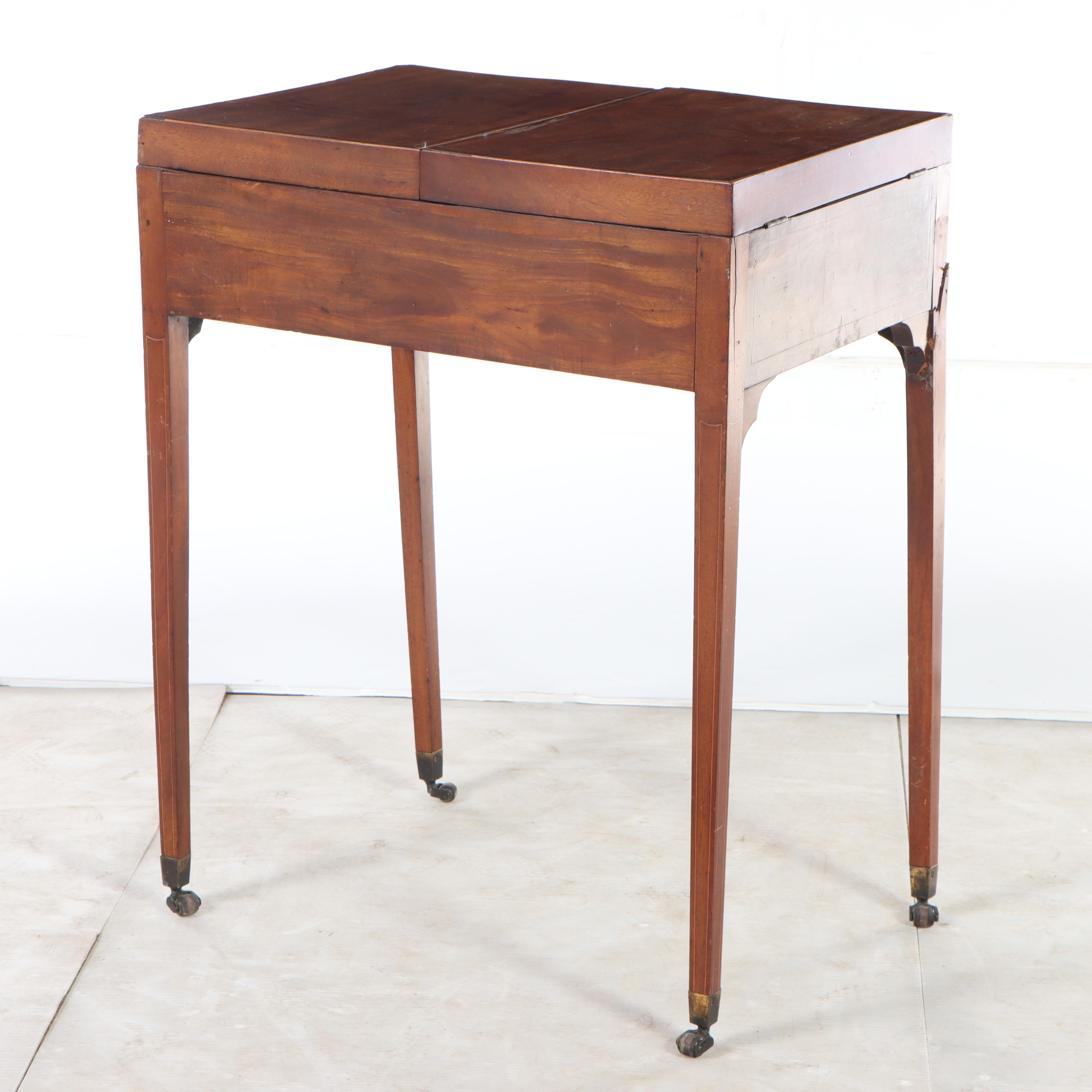 George III Mahogany and Crossbanded Enclosed Dressing Table, circa 1800