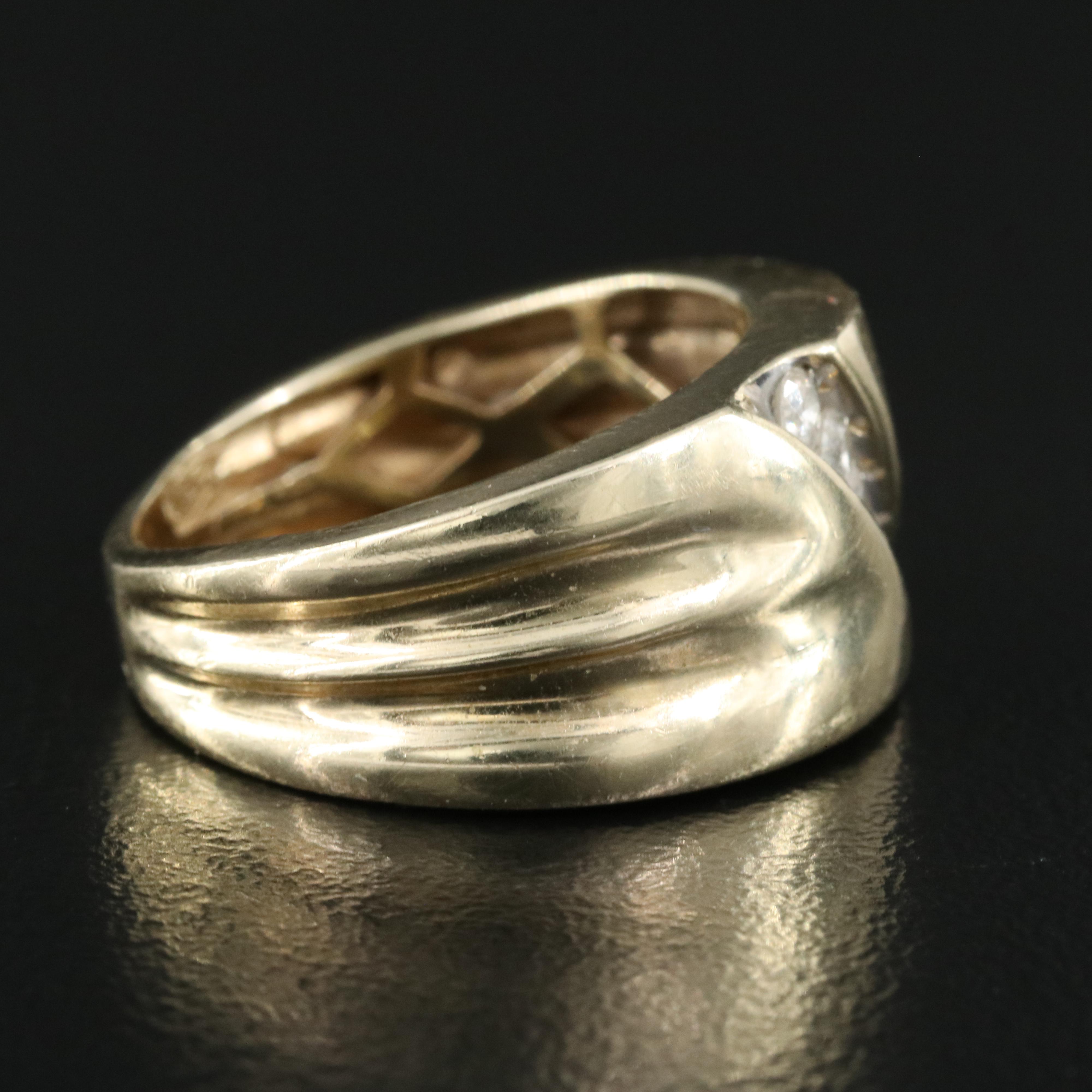 10K 0.25 CTW Diamond Ring