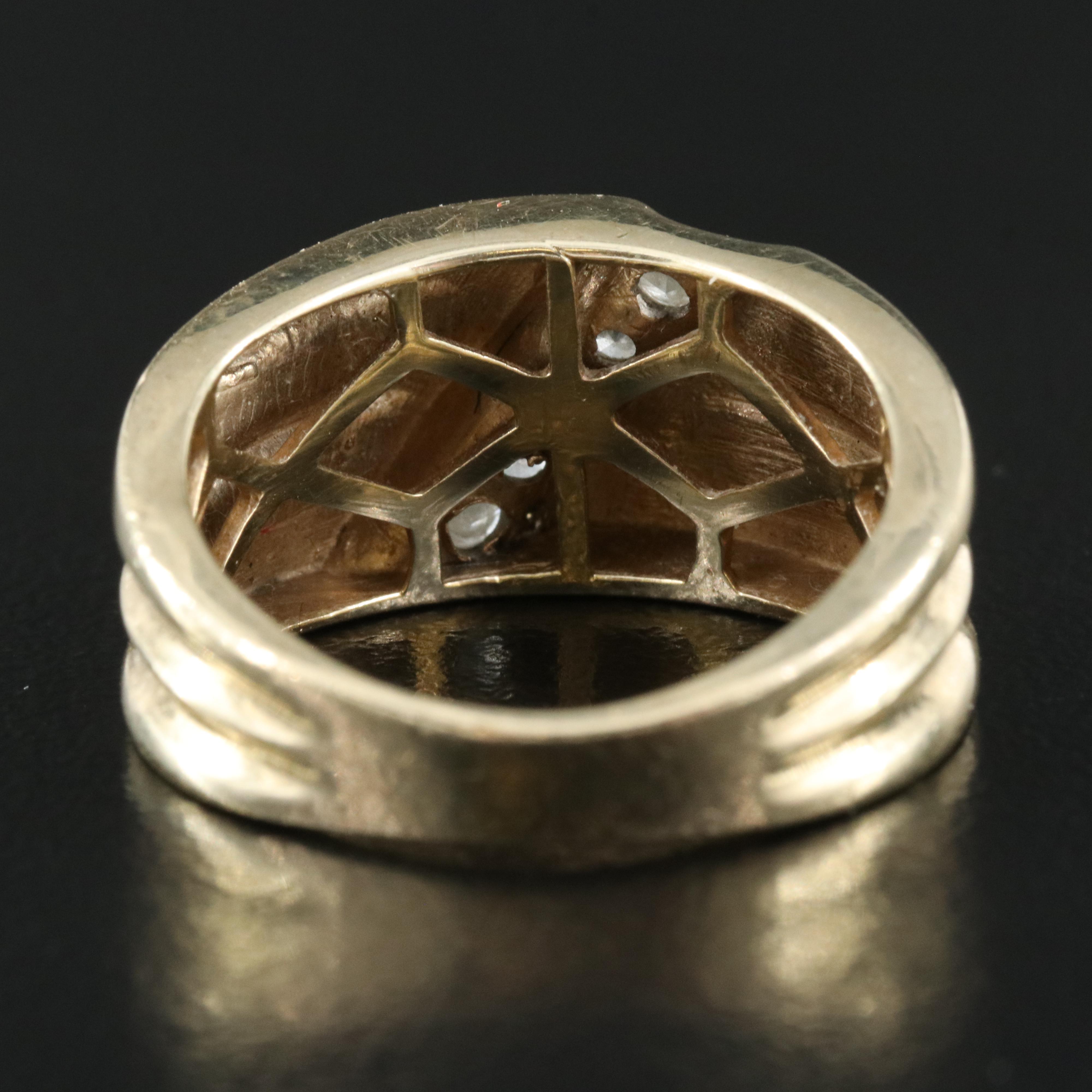 10K 0.25 CTW Diamond Ring