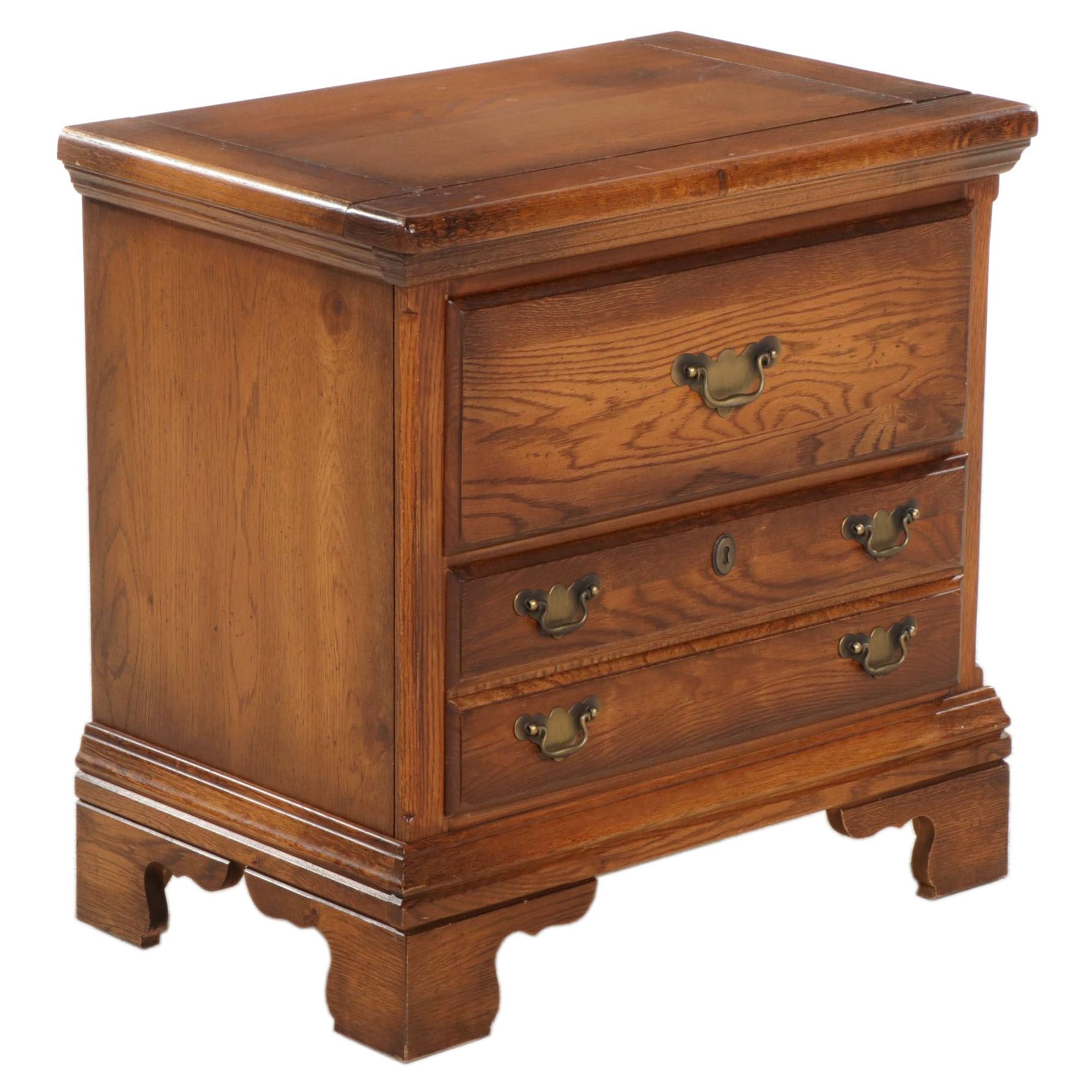 Bassett Oak-Veneered Two-Drawer Nightstand, Late 20th Century