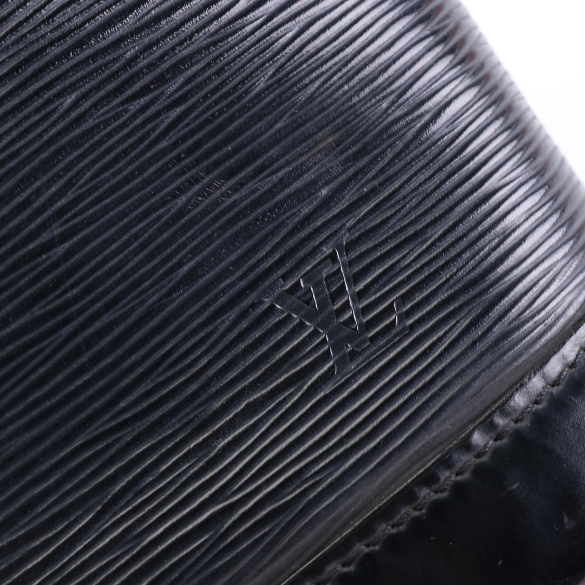 Louis Vuitton Alma PM in Black Epi and Smooth Leather