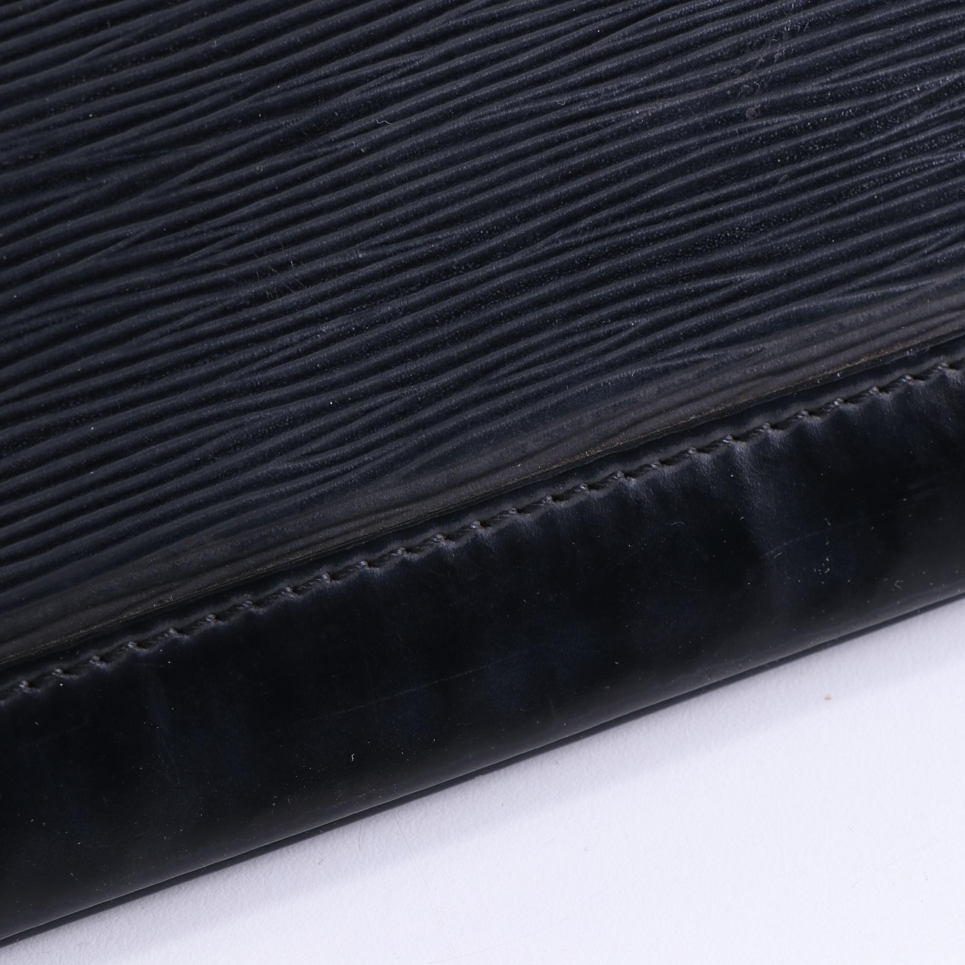 Louis Vuitton Alma PM in Black Epi and Smooth Leather