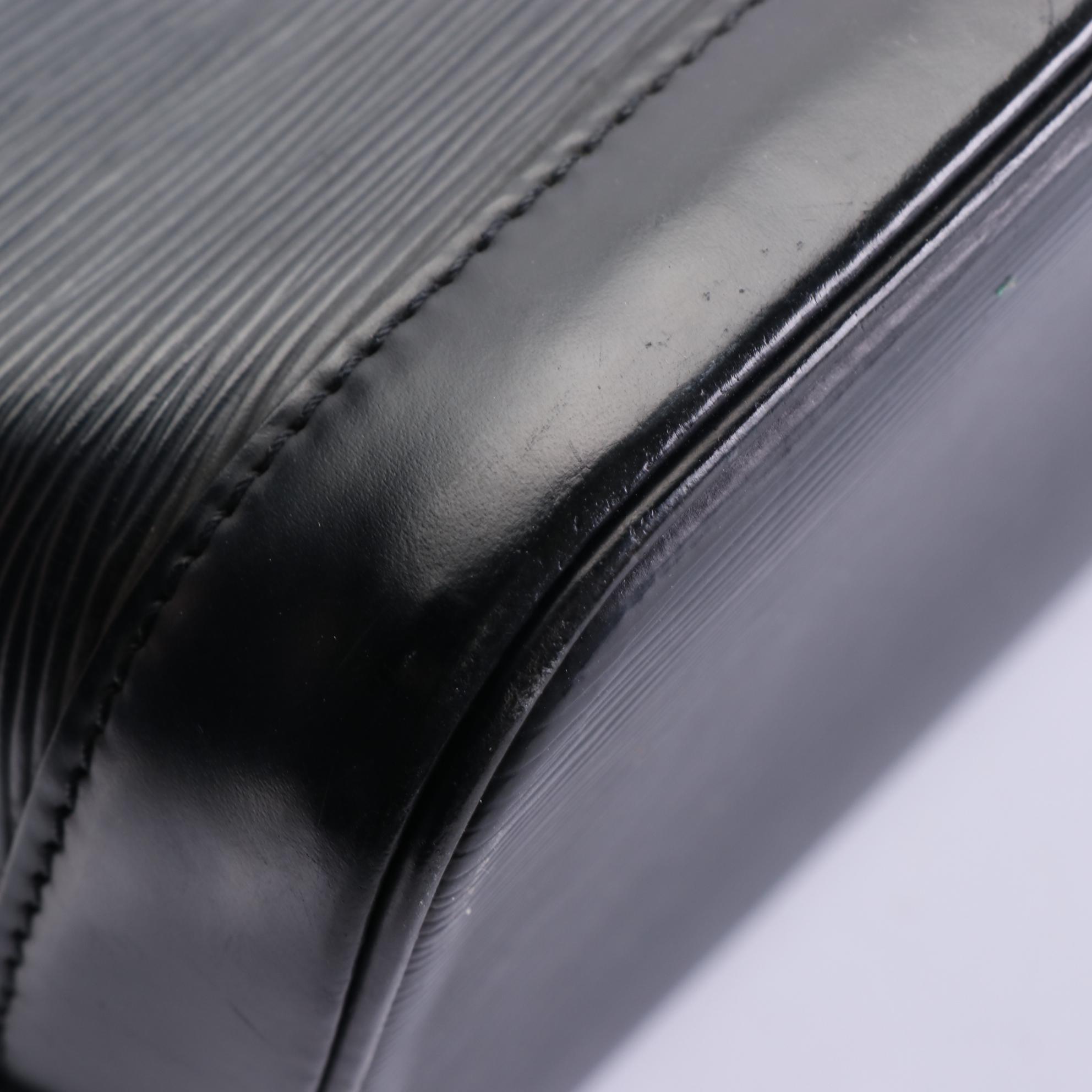 Louis Vuitton Alma PM in Black Epi and Smooth Leather