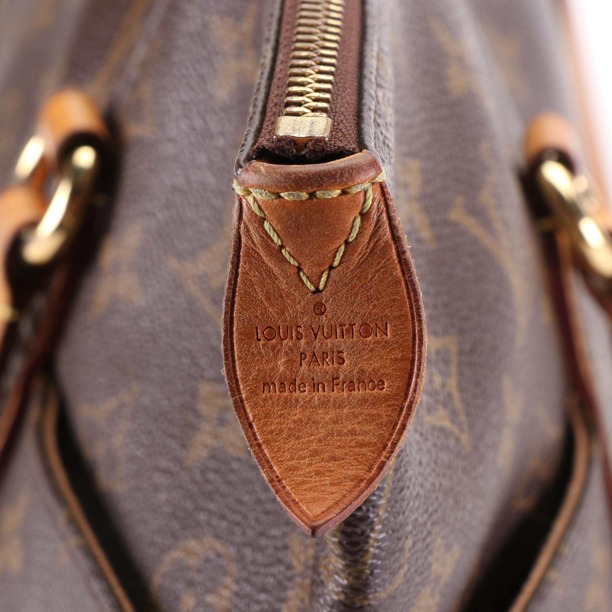 Louis Vuitton Totally MM in Monogram Canvas and Vachetta Leather