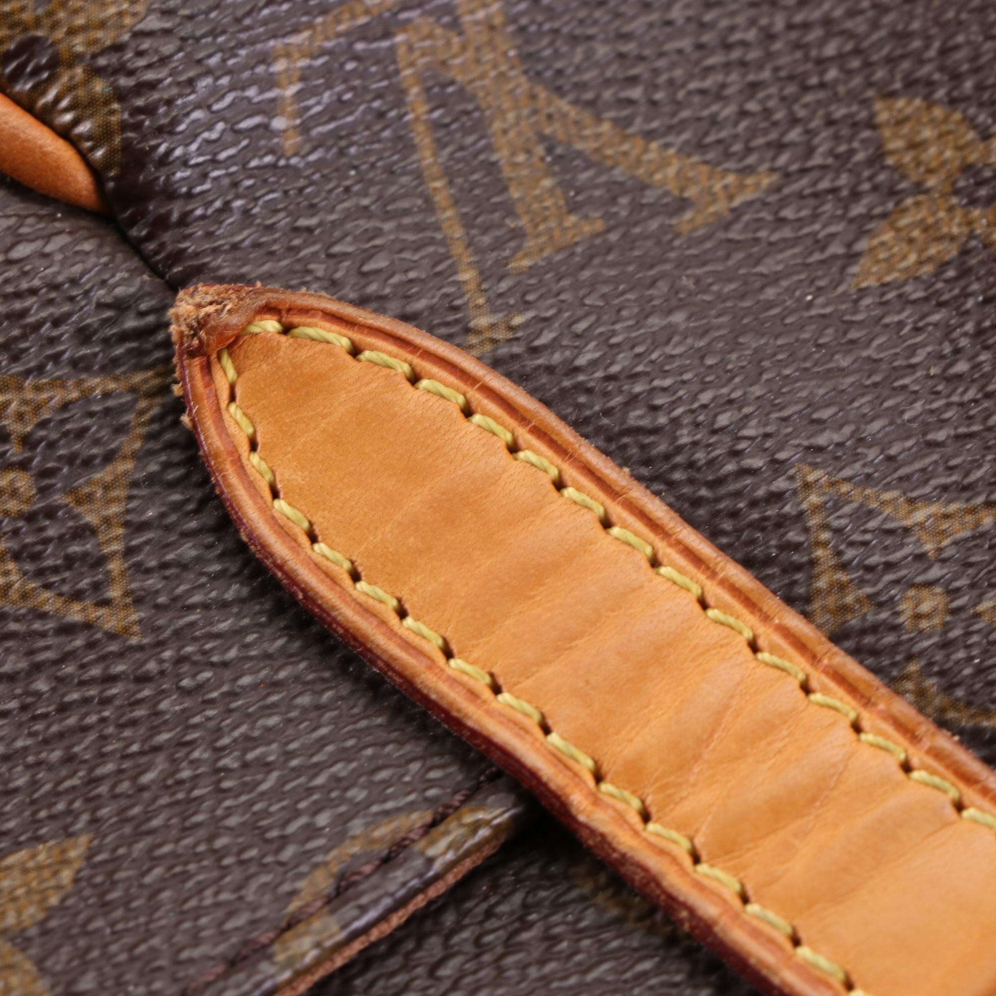 Louis Vuitton Totally MM in Monogram Canvas and Vachetta Leather