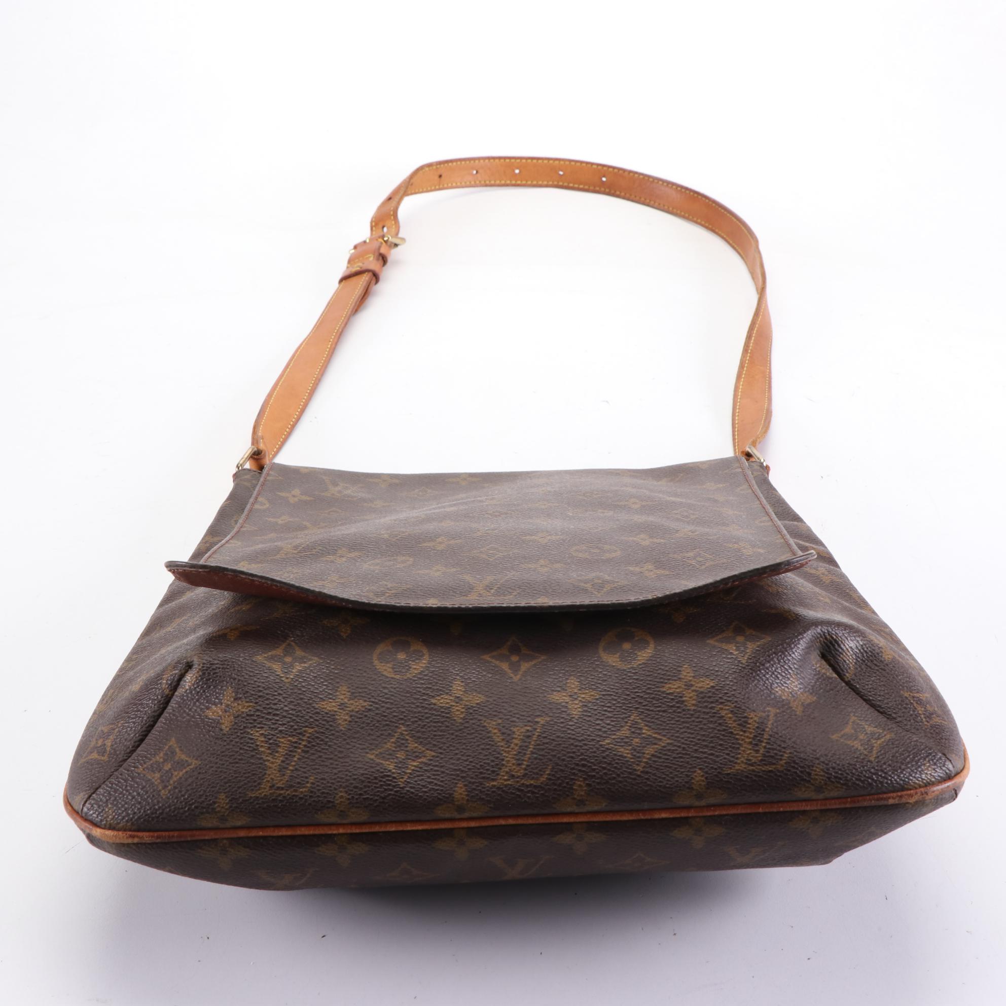 Louis Vuitton Musette Bag in Monogram Canvas and Vachetta Leather