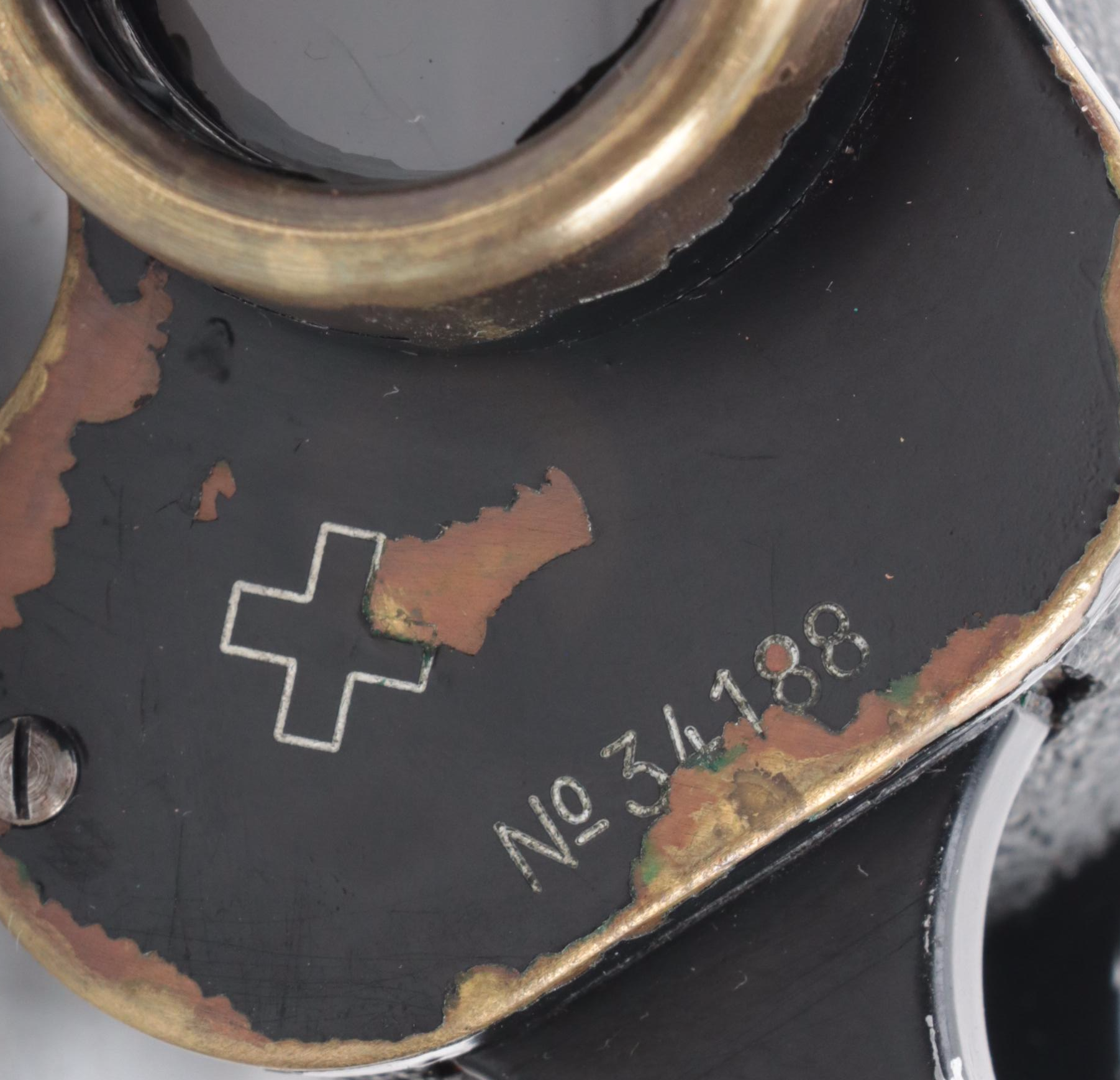 Kern Armee-Modell 6 x 24 Military Binoculars with Leather Case, 1943