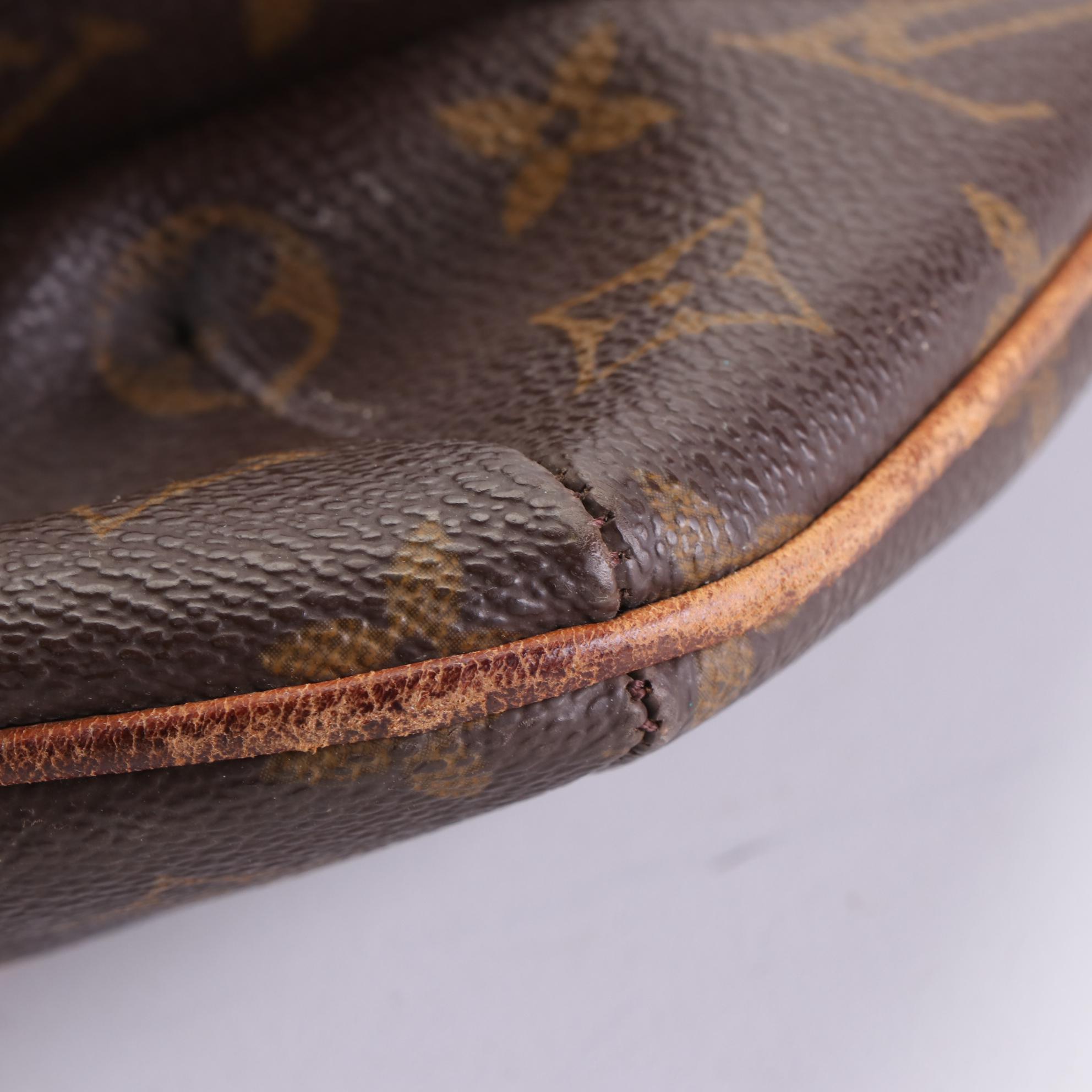 Louis Vuitton Musette Bag in Monogram Canvas and Vachetta Leather