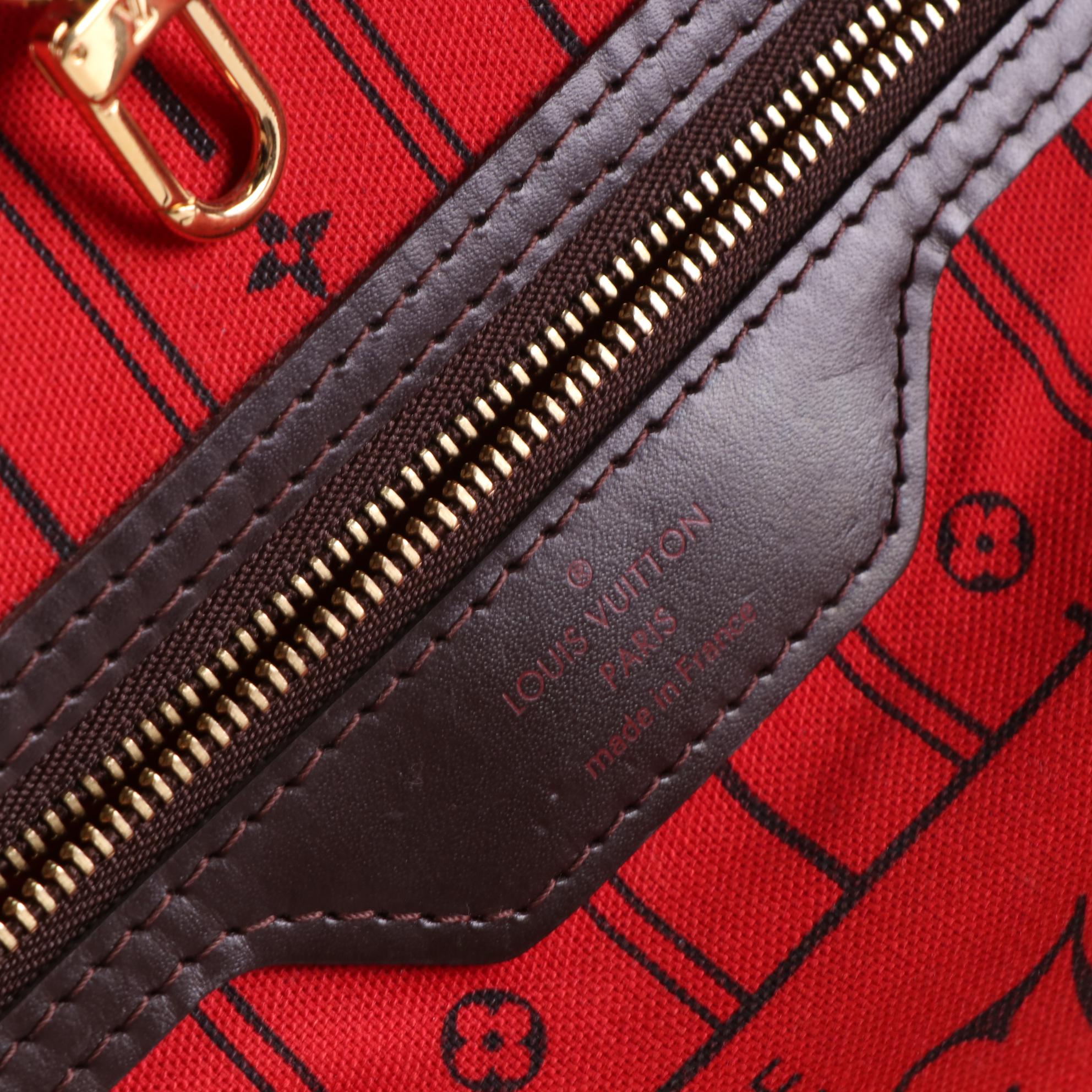 Louis Vuitton Neverfull MM Tote in Damier Ebene Canvas and Leather