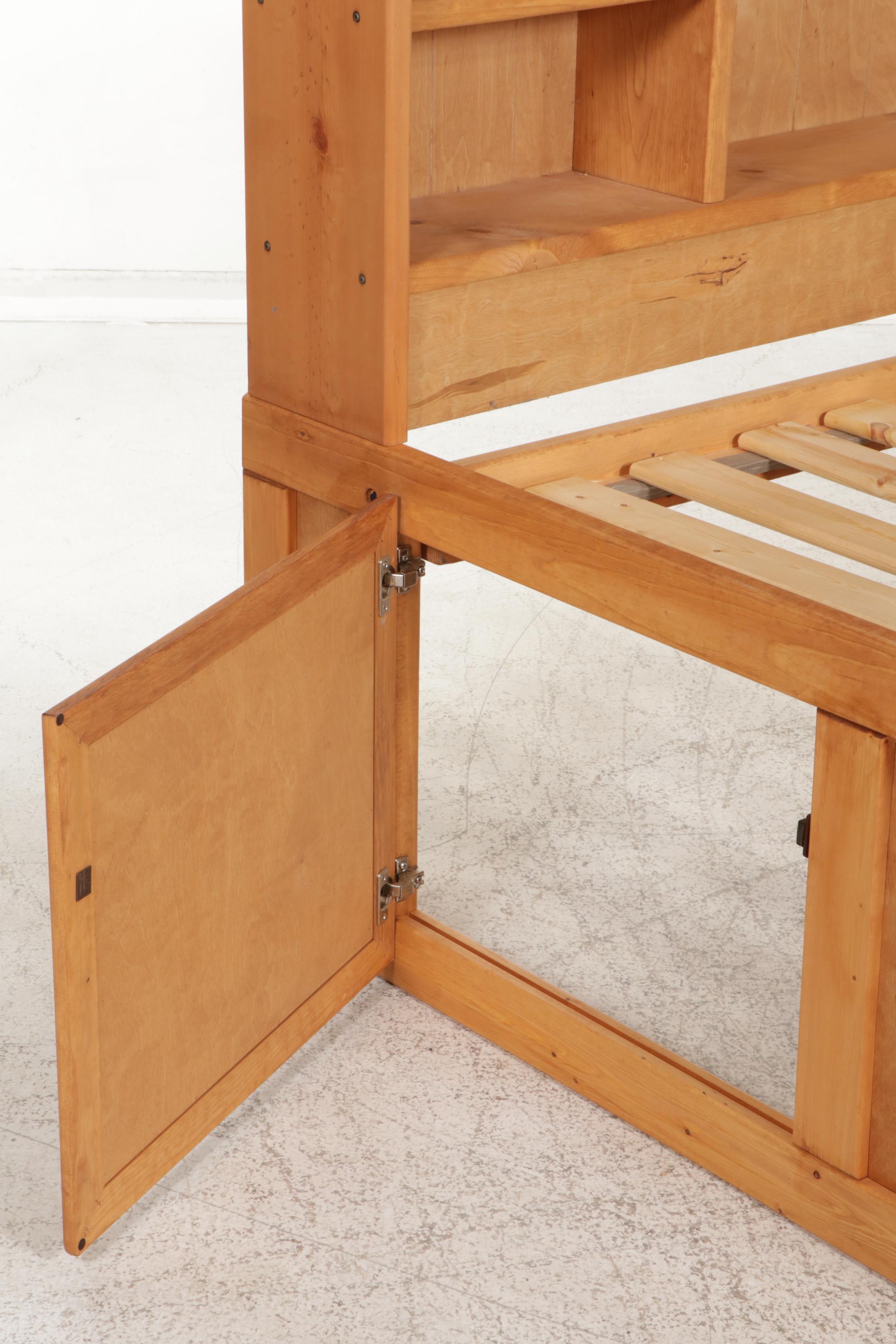 Pine Full Size Day Bed