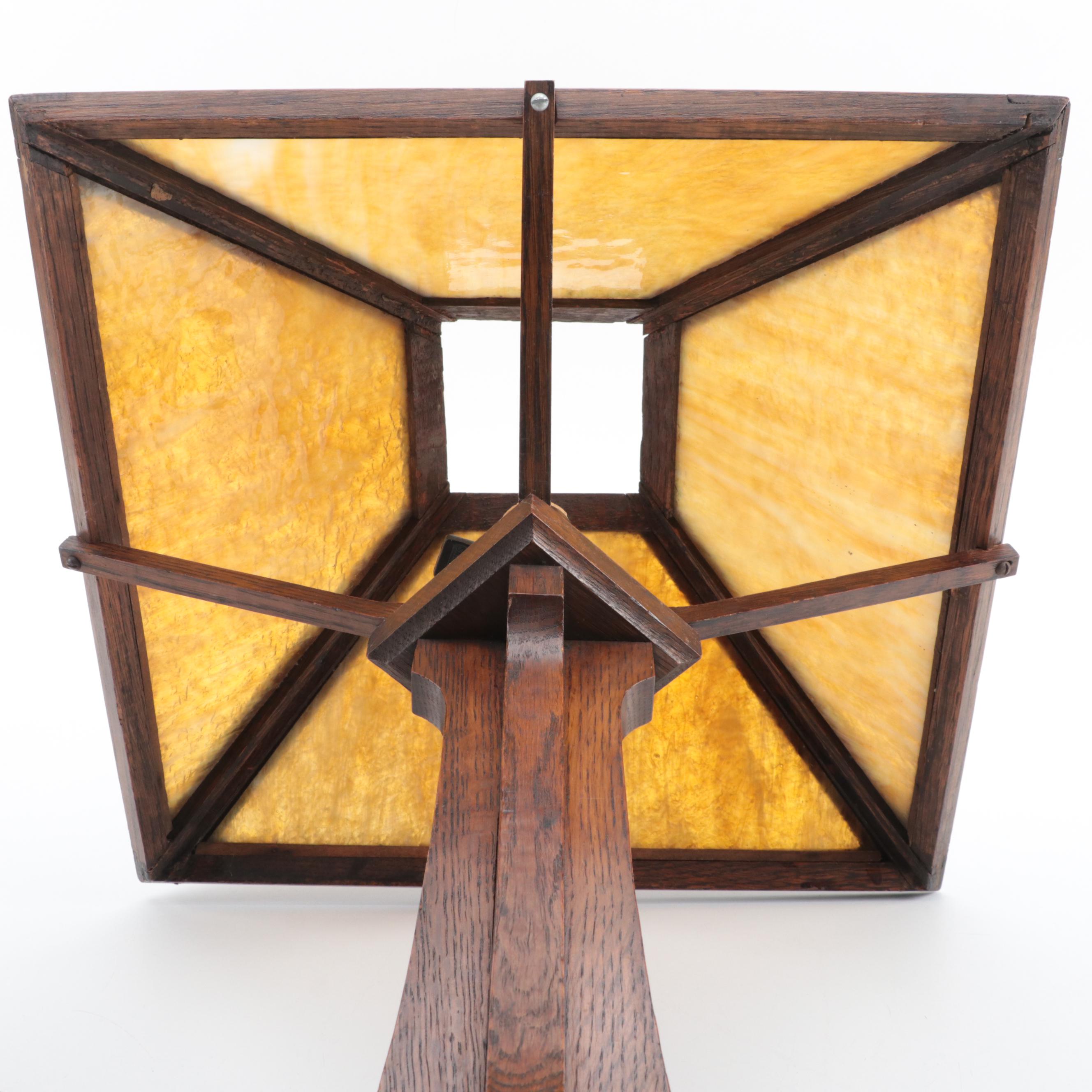 Mission Style Oak and Pebbled Amber Glass Table Lamp, Early to Mid-20th C
