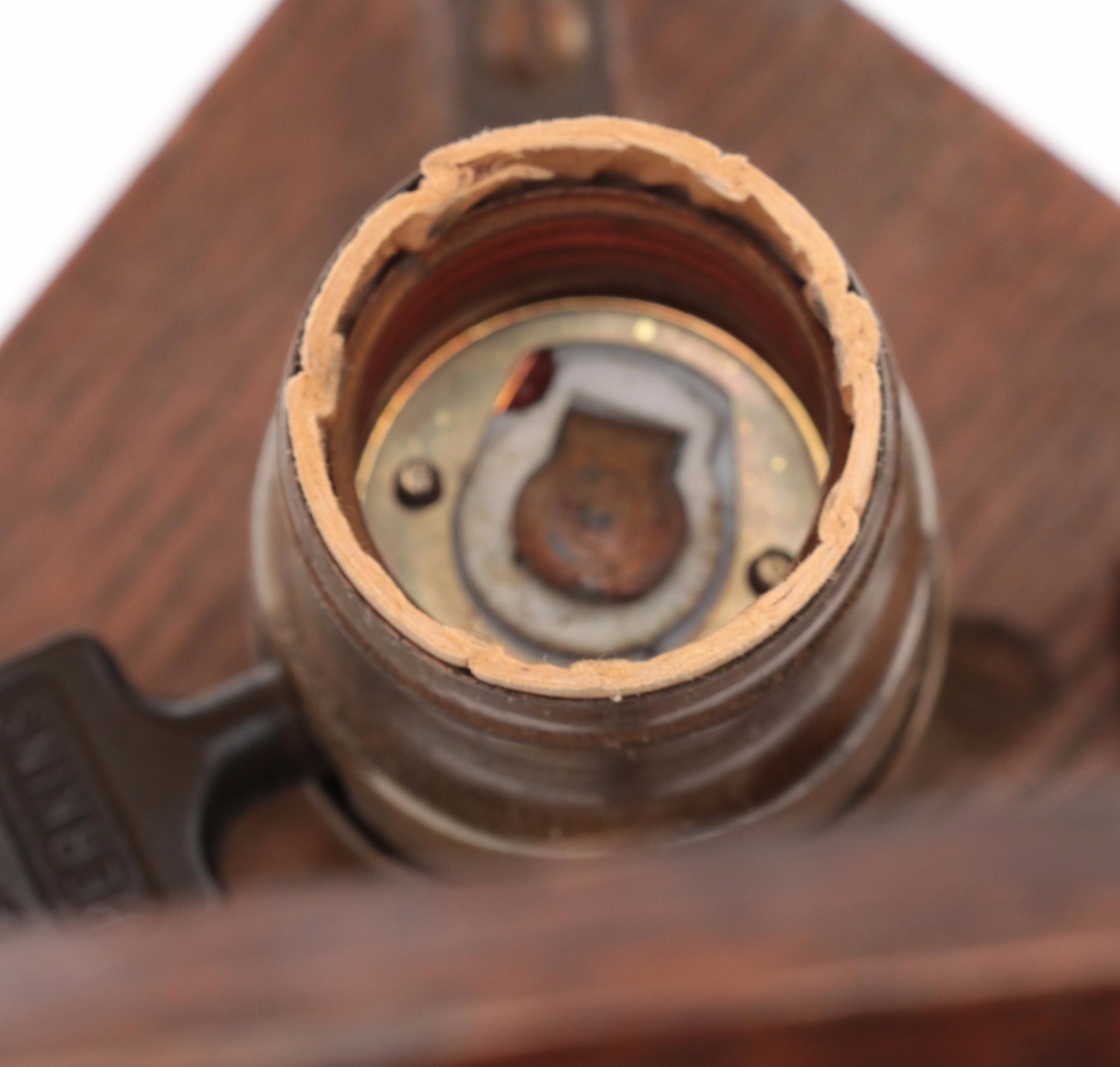 Mission Style Oak and Pebbled Amber Glass Table Lamp, Early to Mid-20th C