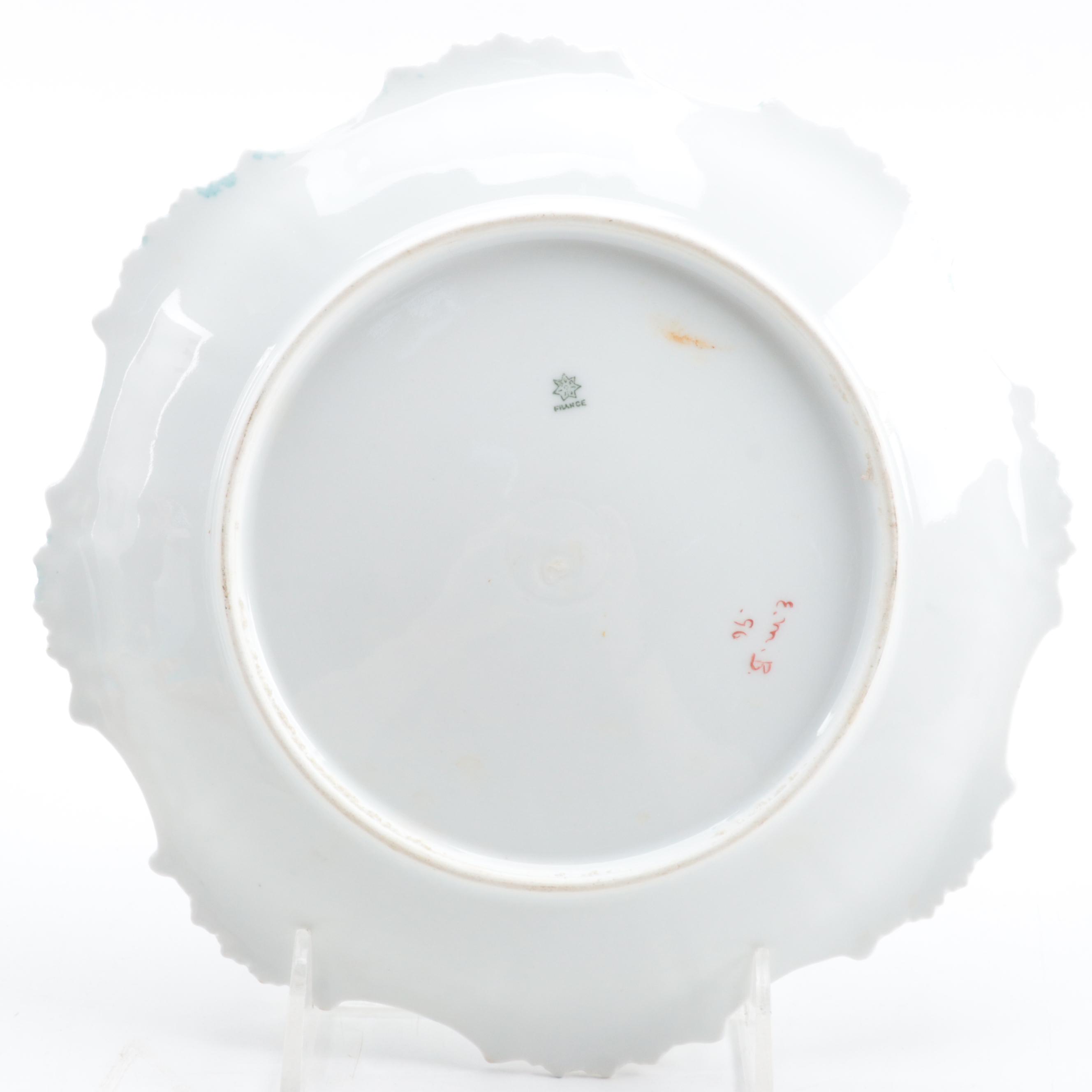 Chinese Porcelain Cabbage Bowl with French Porcelain and Carnival Glass Décor
