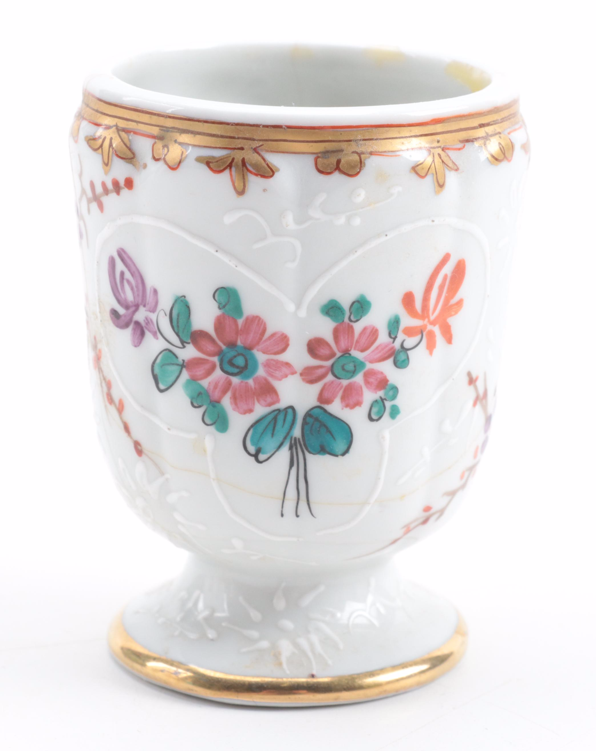 Chinese Porcelain Cabbage Bowl with French Porcelain and Carnival Glass Décor
