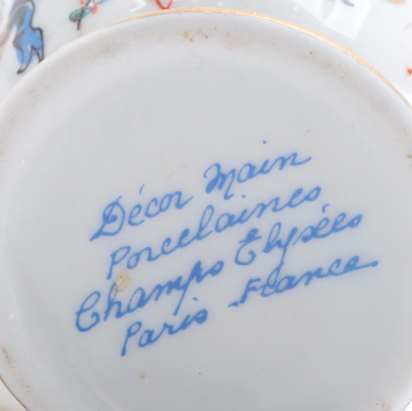 Chinese Porcelain Cabbage Bowl with French Porcelain and Carnival Glass Décor