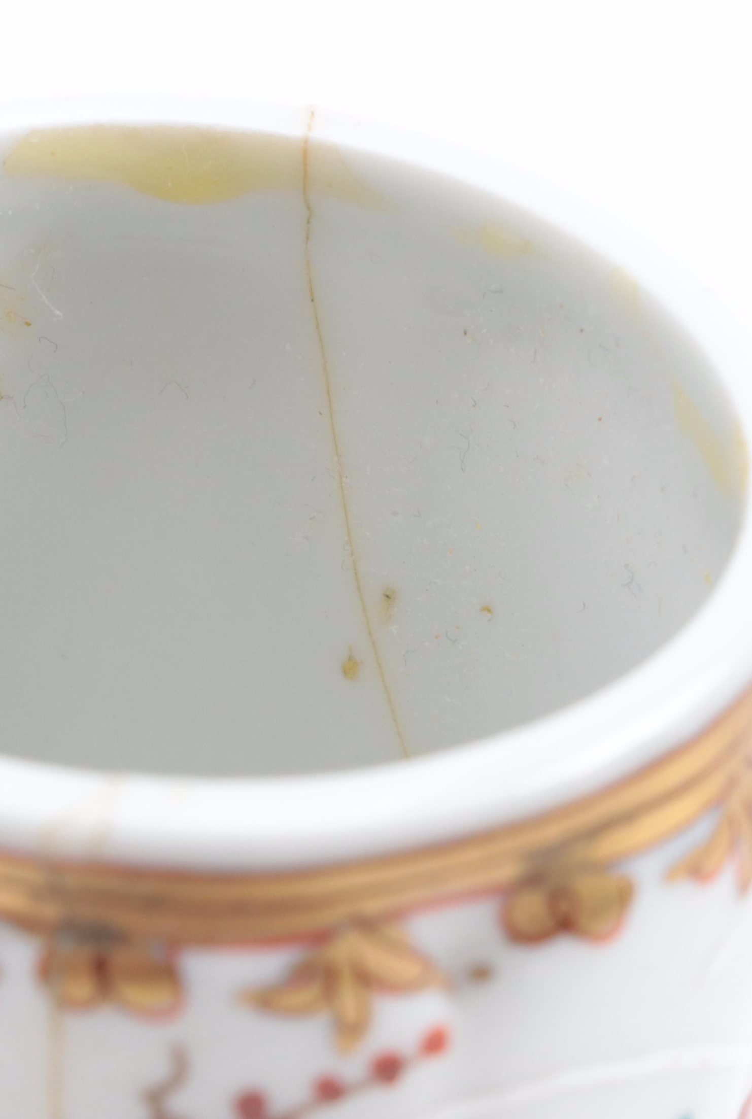 Chinese Porcelain Cabbage Bowl with French Porcelain and Carnival Glass Décor