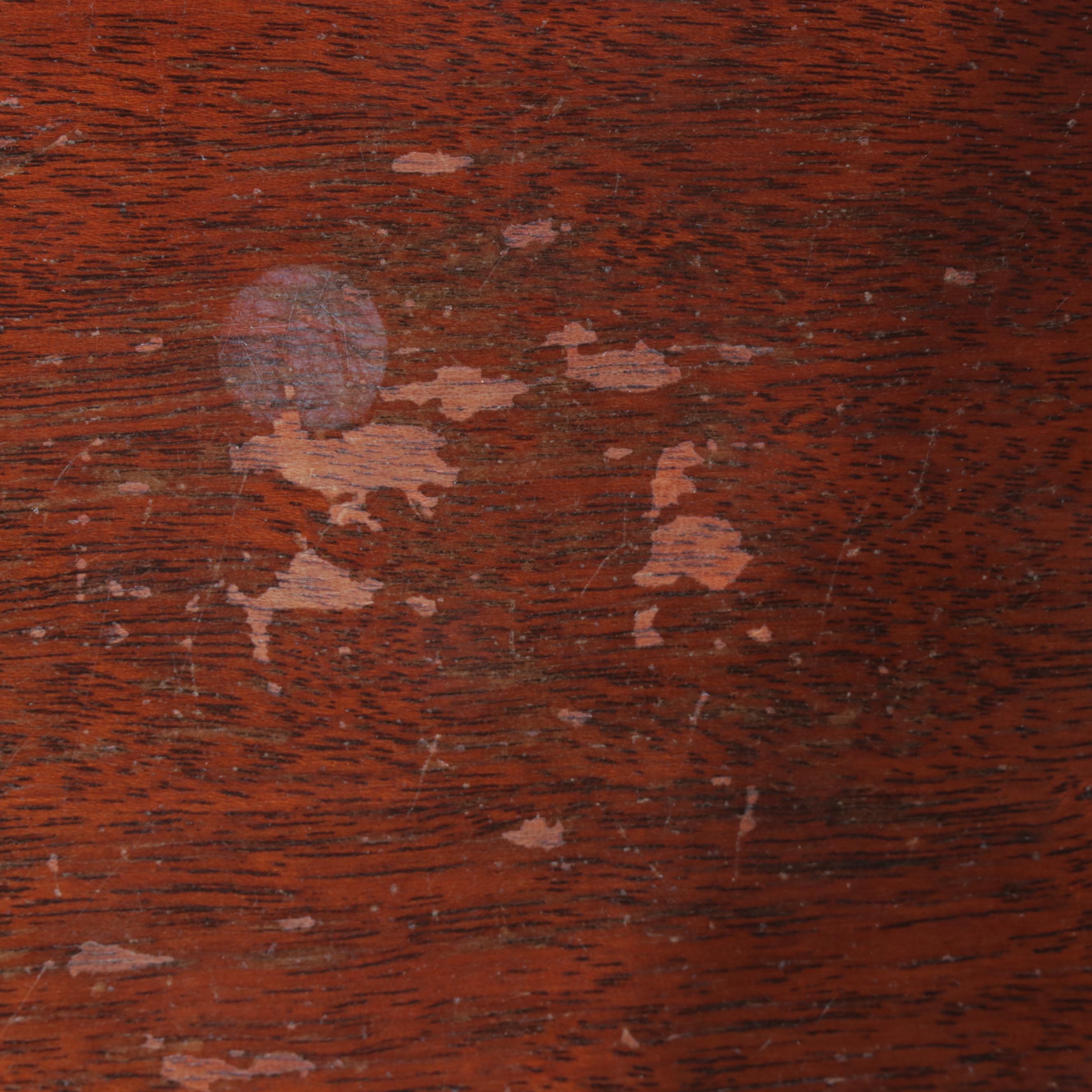 Kindel Federal Style Mahogany Serpentine-Front Four-Drawer Chest