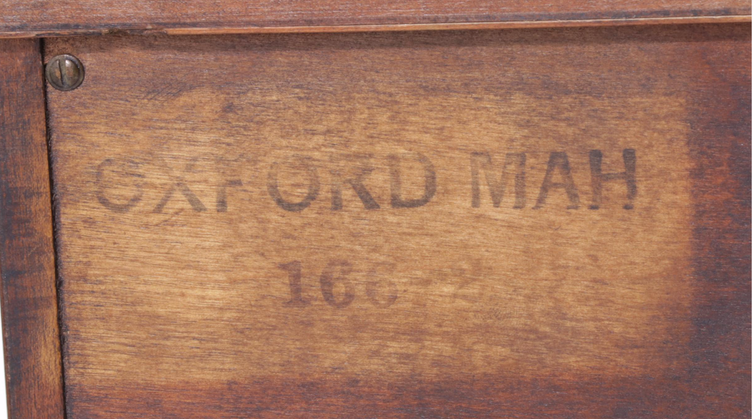 Kindel Federal Style Mahogany Serpentine-Front Four-Drawer Chest