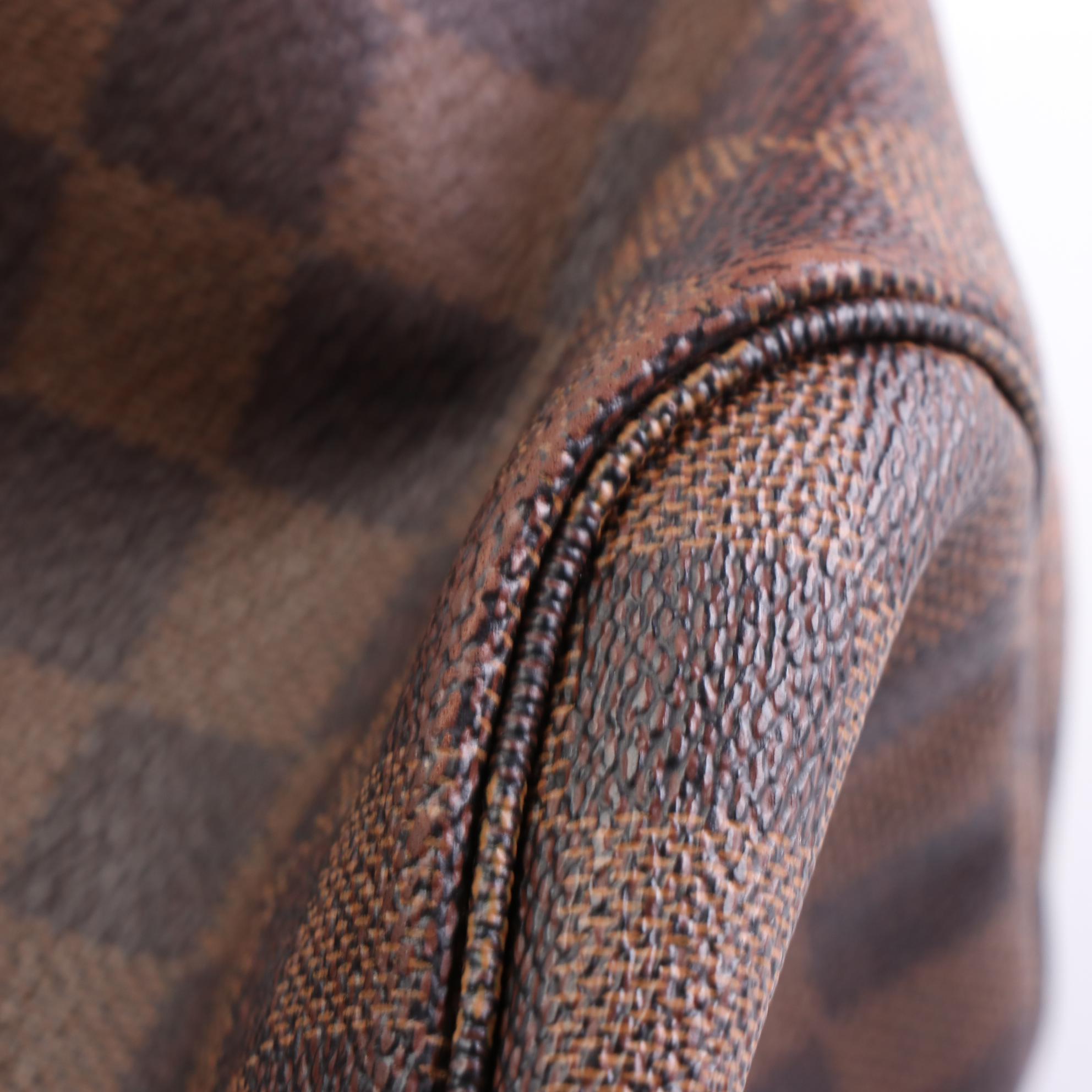 Louis Vuitton Neverfull MM Tote in Damier Ebene Canvas and Leather