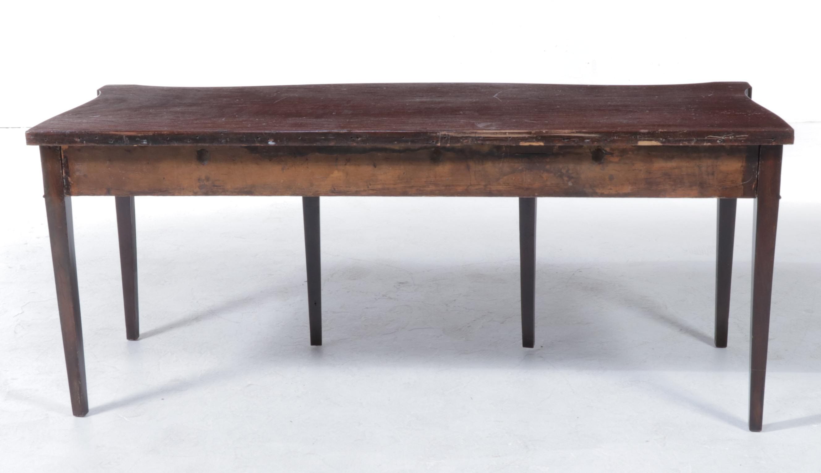 George III Mahogany Serpentine-Form Serving Table, Late 18th Century